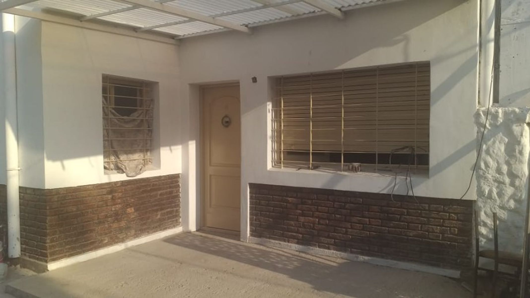 CASA PH DE 3 AMBIENTES EN VENTA - MORON CENTRO