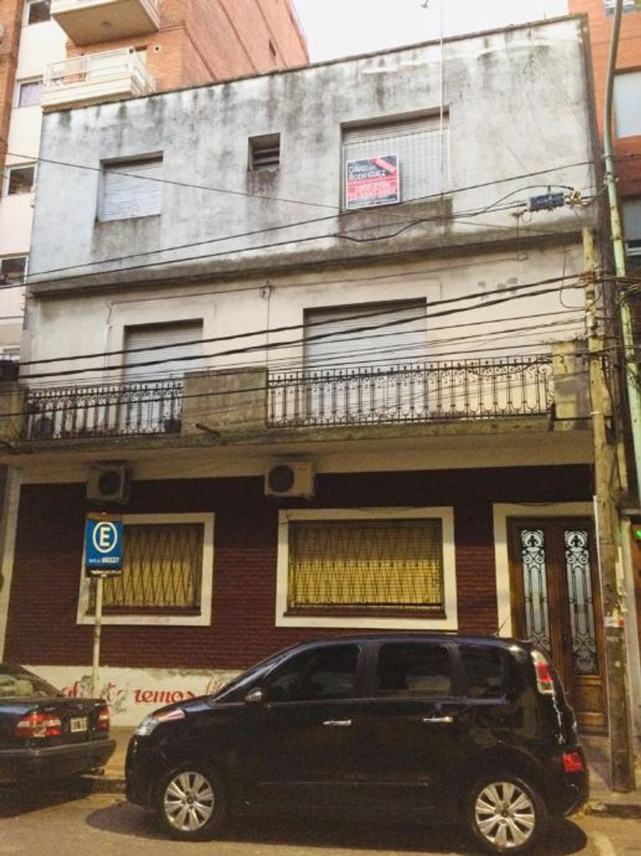 DEPARTAMENTO DE 3 AMBIENTES EN VENTA - MORON CENTRO