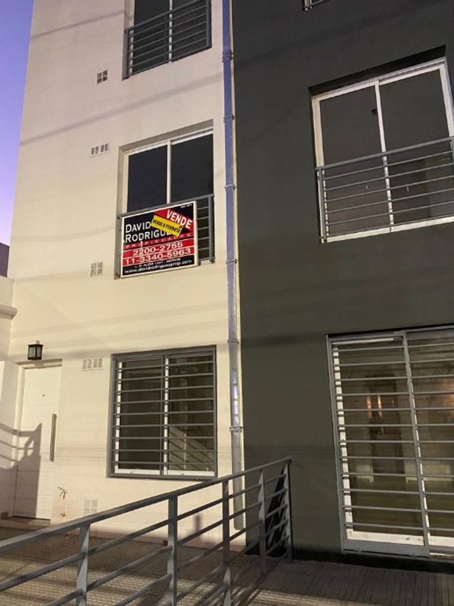 DEPARTAMENTO DE 2 AMBIENTES AL CONTRAFRENTE CON TERRAZA -