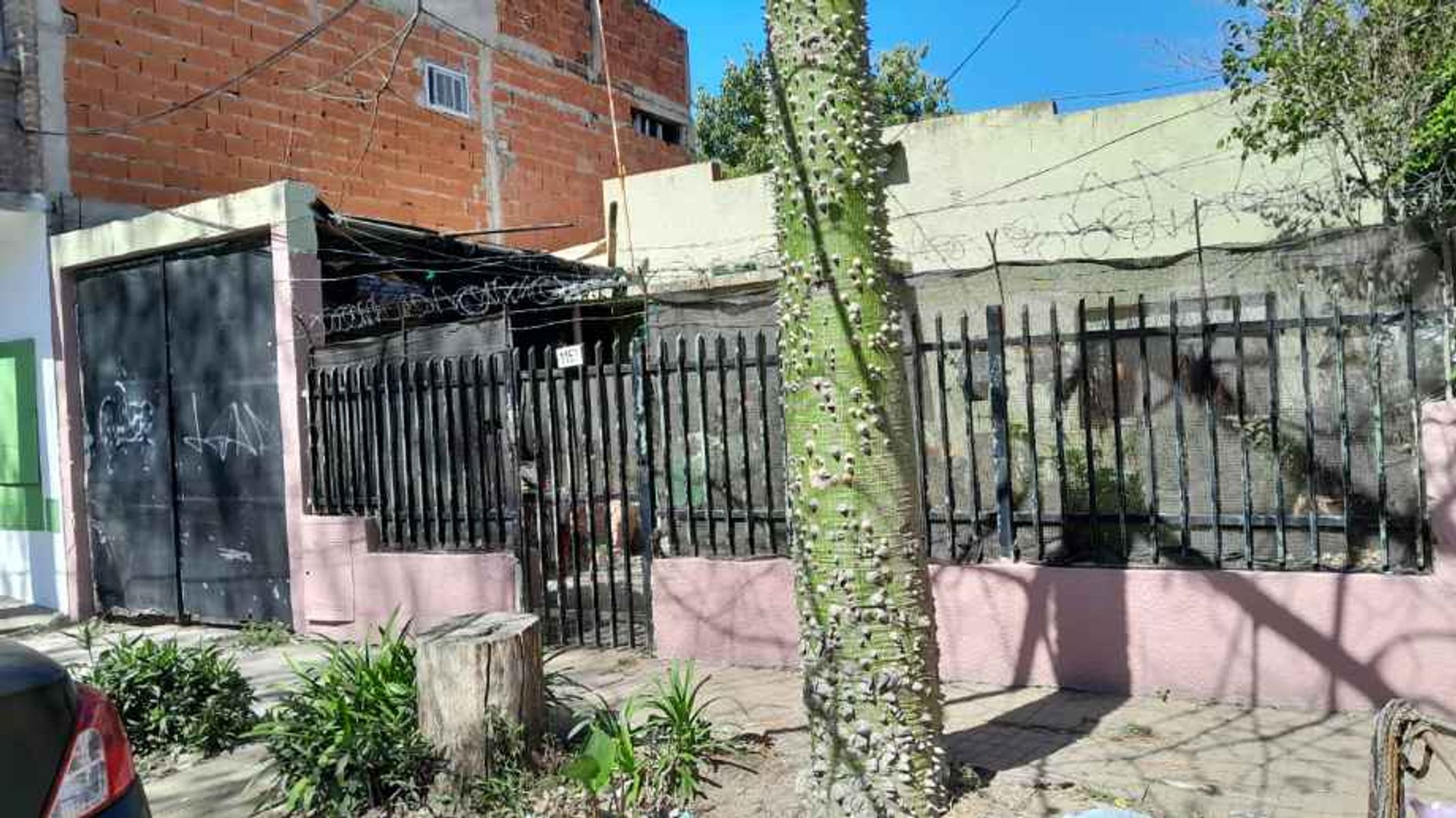 CASA DE 3 AMBIENTES A REFACCIONAR EN VENTA -