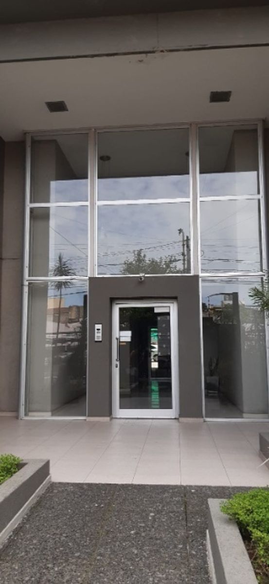 DEPARTAMENTO MONOAMBIENTE EN VENTA - MORON CENTRO