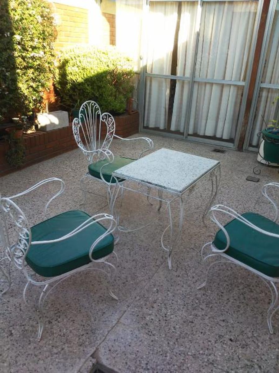 CHALET de 4 ambientes en la zona sur de Morón