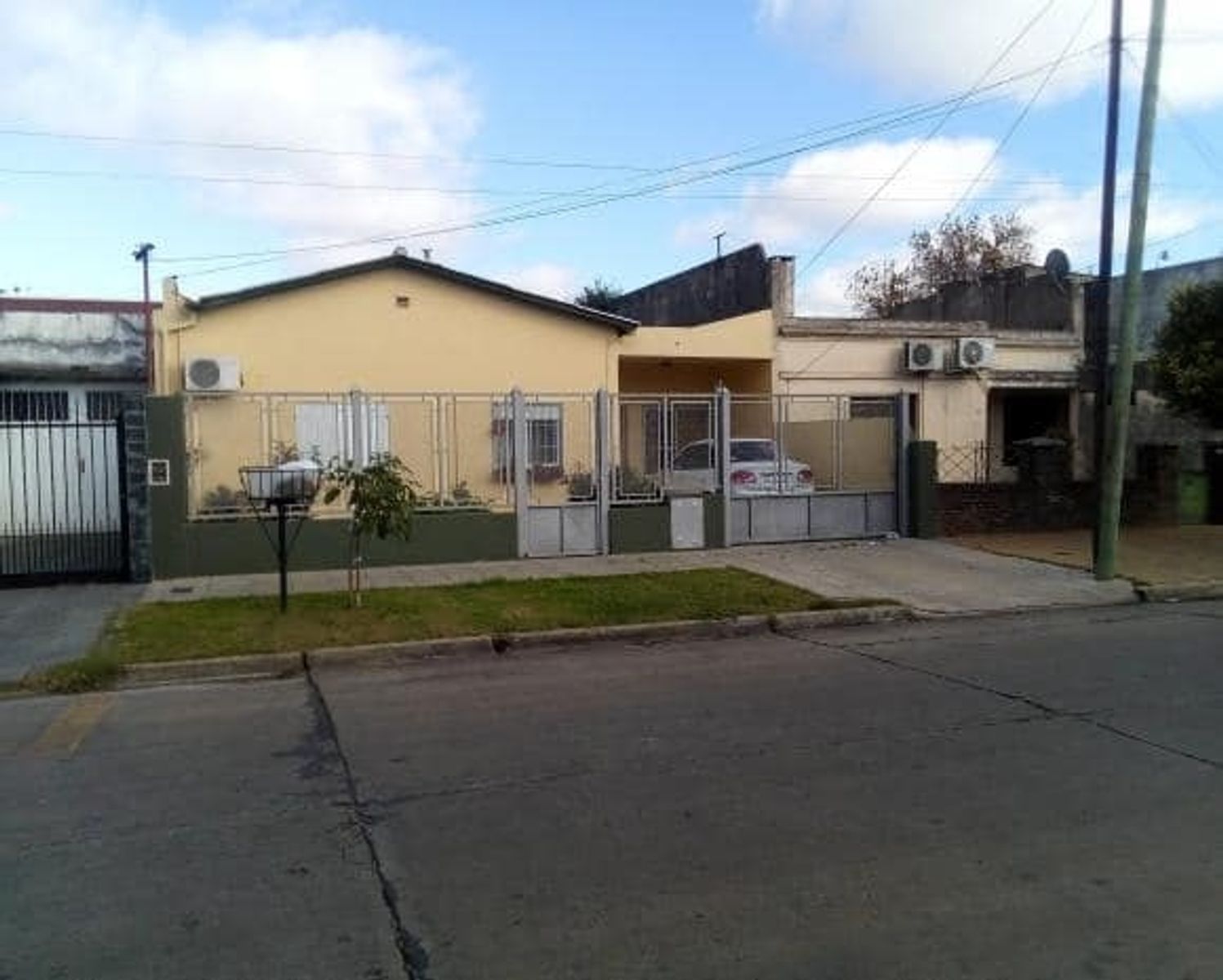 CASA DE 3 AMBIENTES- SAN JUSTO