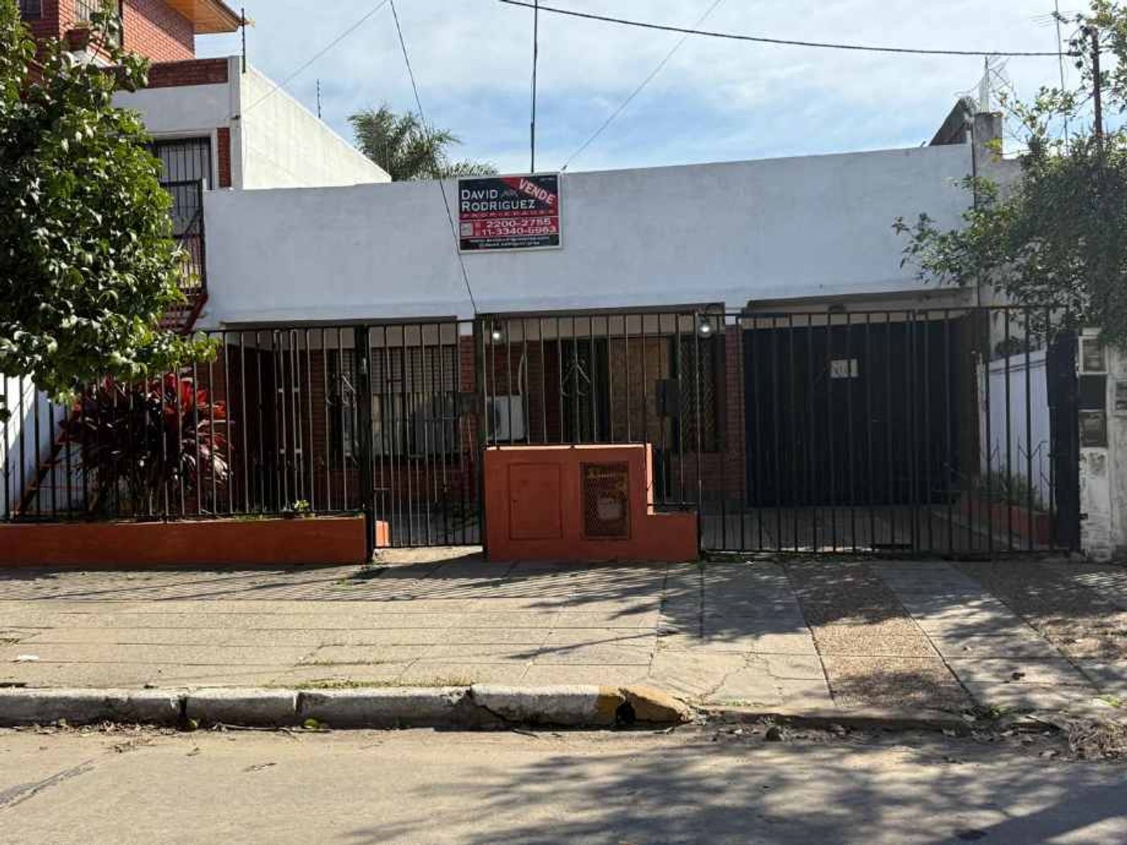 CASA IDEAL 2 FAMILIAS -