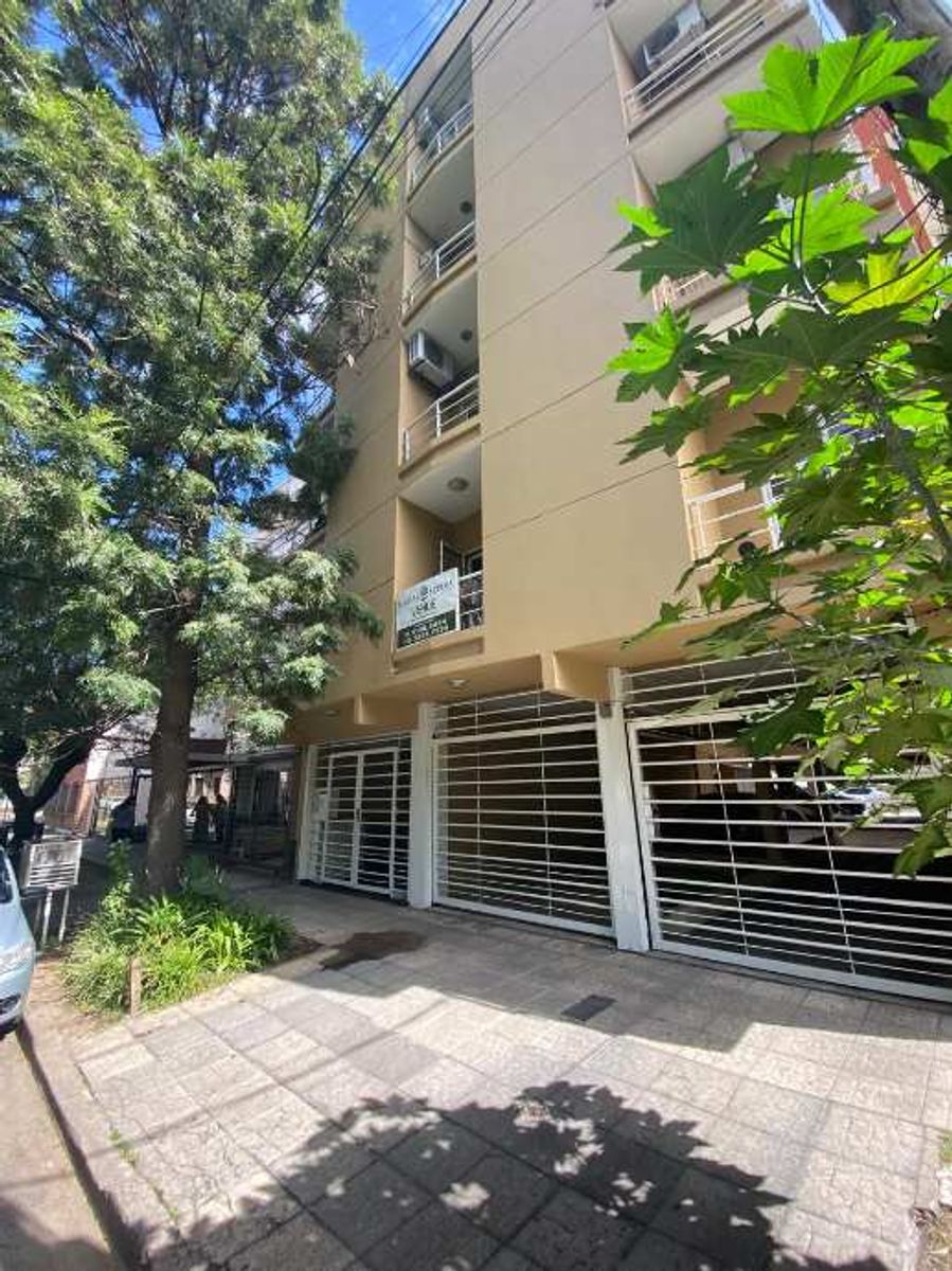 DEPARTAMENTO DE 2 AMBIENTES EN ALQUILER - MORON