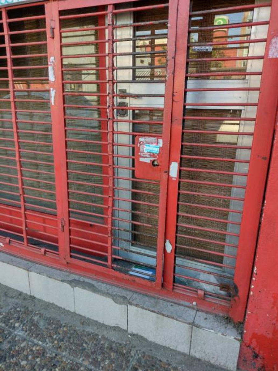 LOCAL COMERCIAL EN ALQUILER - MORON NORTE