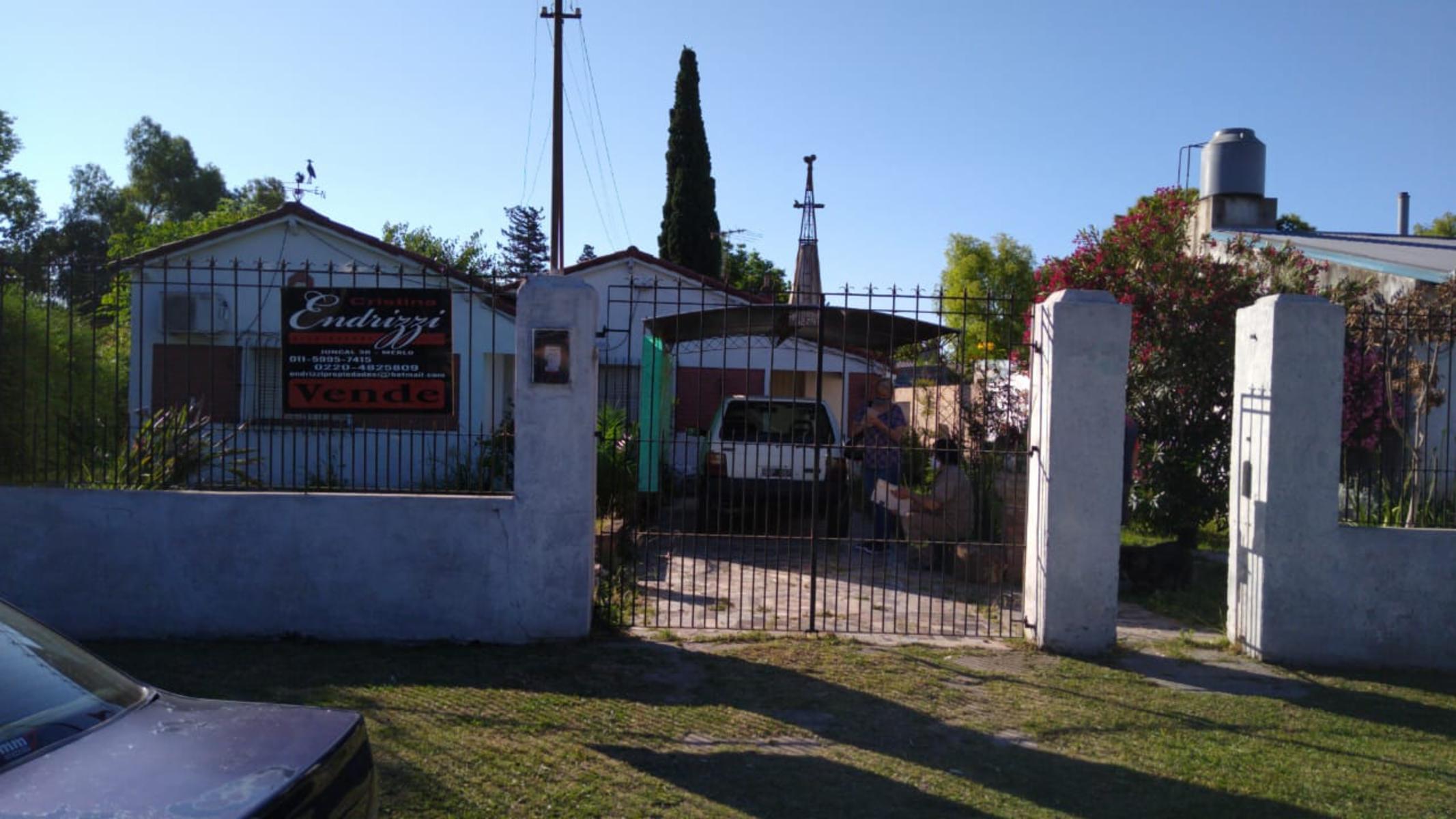 CASA EN VENTA 6 AMB. MERLO BARRIO SAMORE