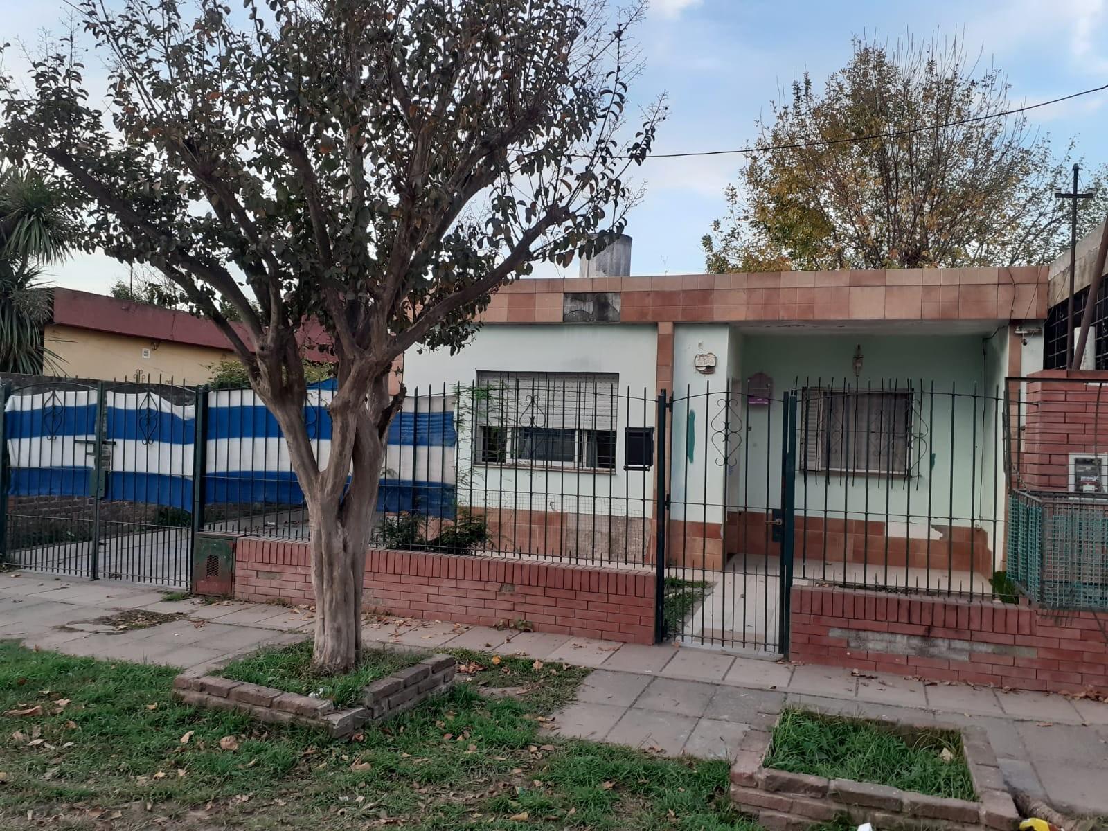 Casa a refaccionar en venta en Merlo Parque San Martin