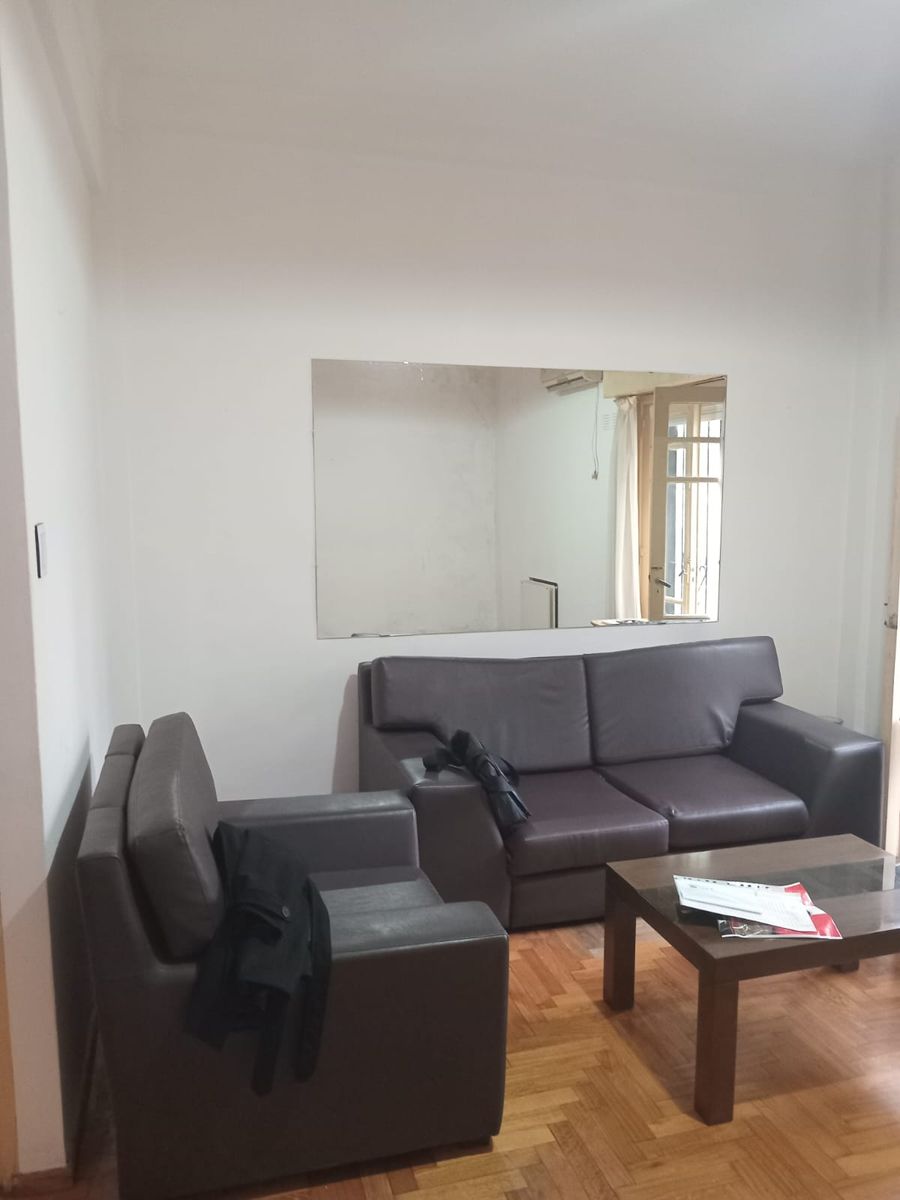 SE VENDE DUPLEX CON BALCON AL FRENTE EN ALMAGRO