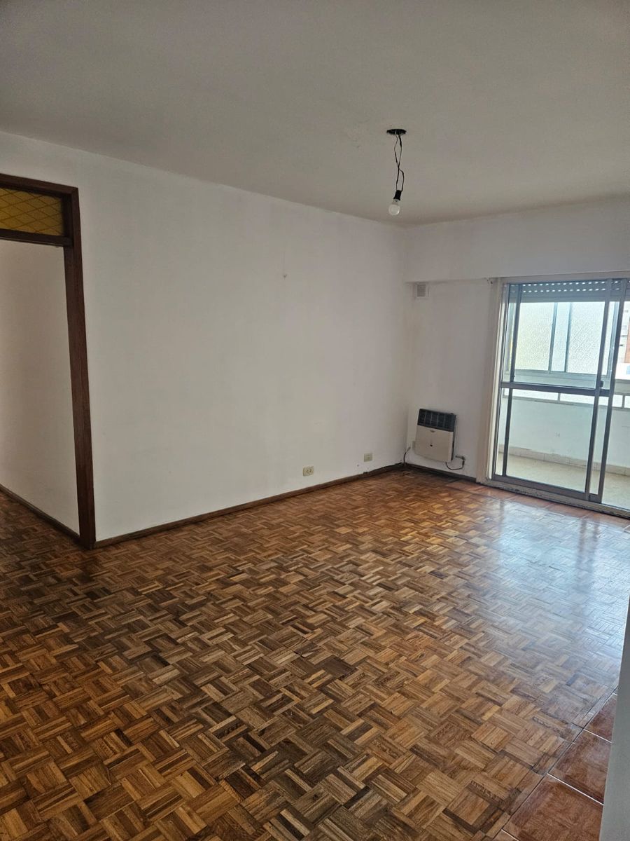 SE VENDE DPTO 3 AMB. CON COCHERA EN COLEGIALES