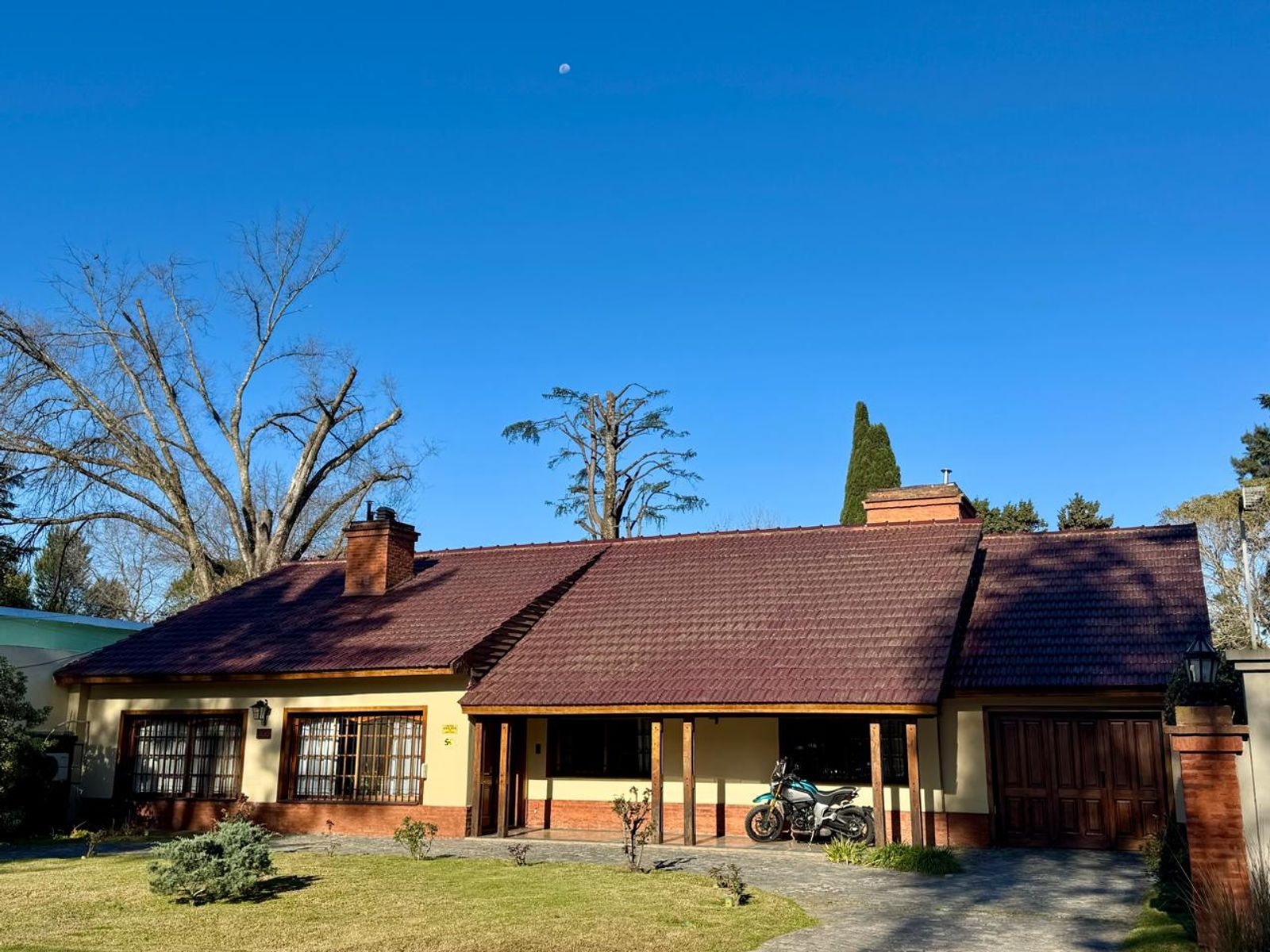 SE VENDE CASA SOBRE LOTE DE 1400 MTS BARRIO PARQUE SAN IGNACIO EN SAN MIGUEL