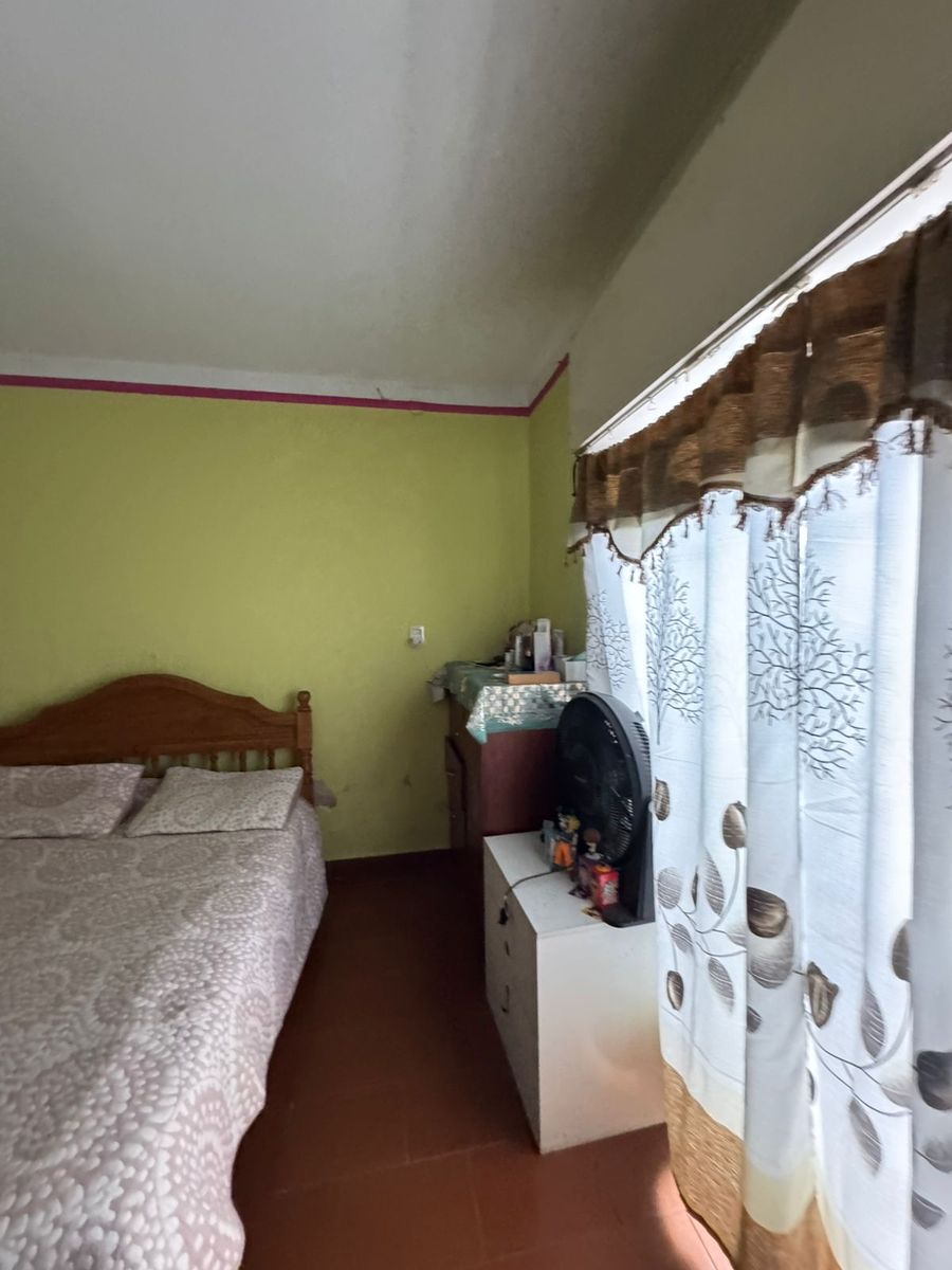 SE VENDE CASA SOBRE LOTE DE 500M2 EN PARQUE AVELLANEDA