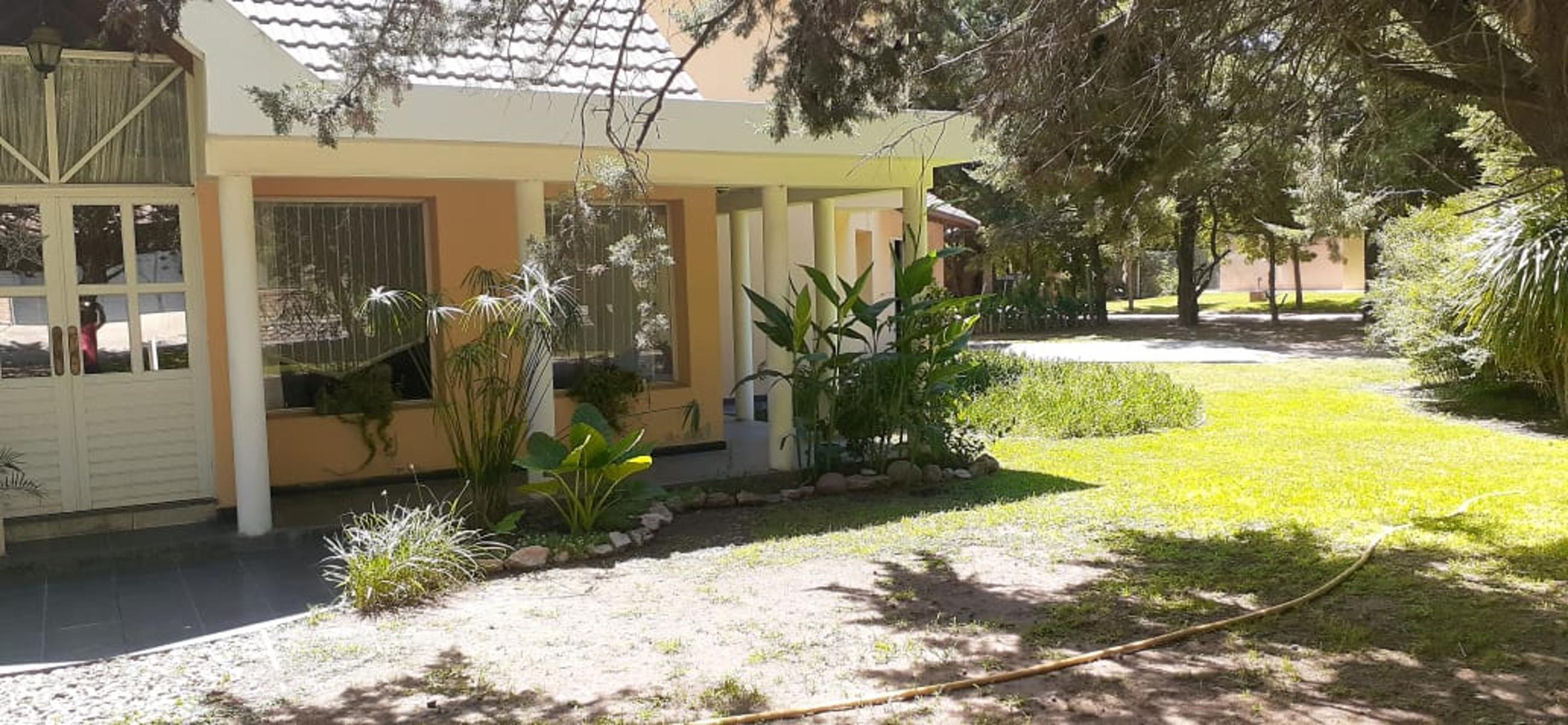 EXCELENTE CASA DE CATEGORÍA EN VENTA