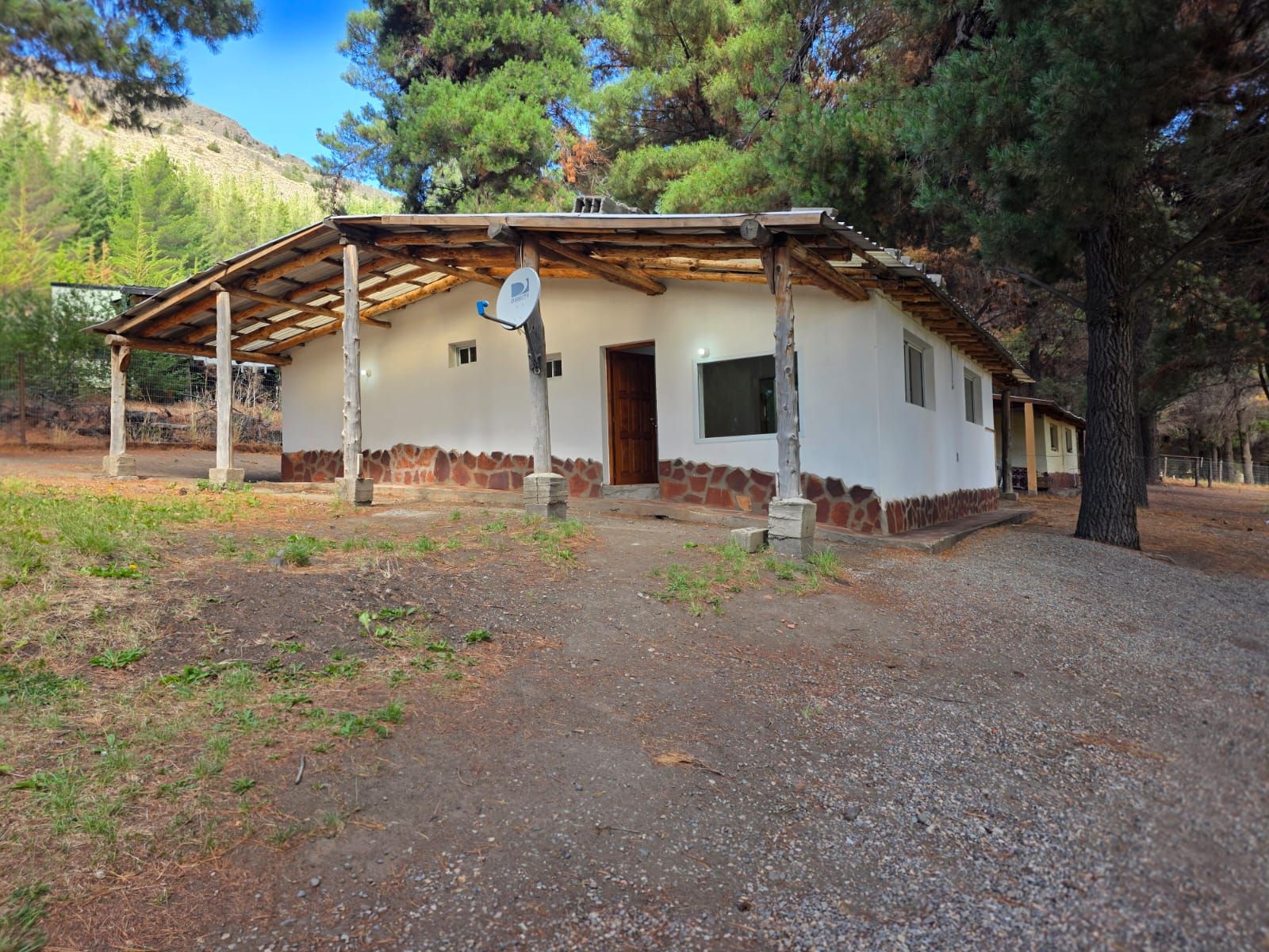 EXCELENTE CASA DE 2 DORMITORIOS CON VISTAS A LA CORDILLERA