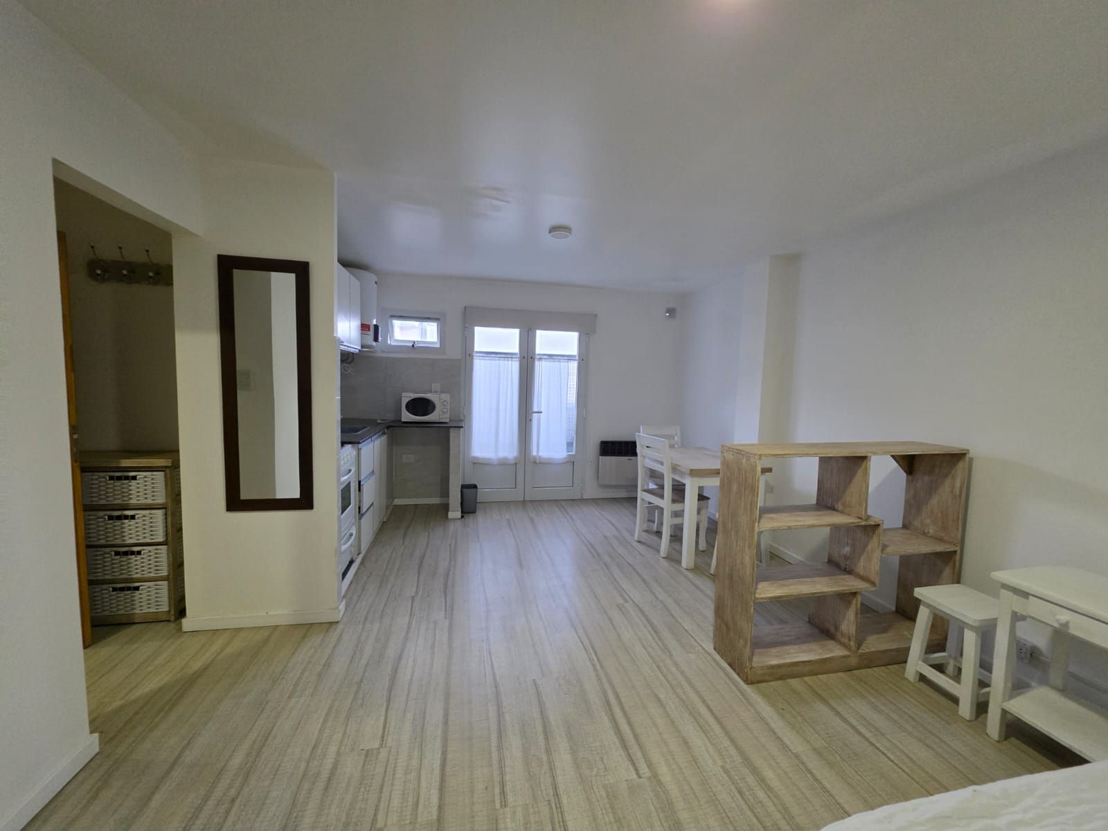 ALQUILER DE HERMOSO MONOAMBIENTE EN EL CENTRO DE ESQUEL