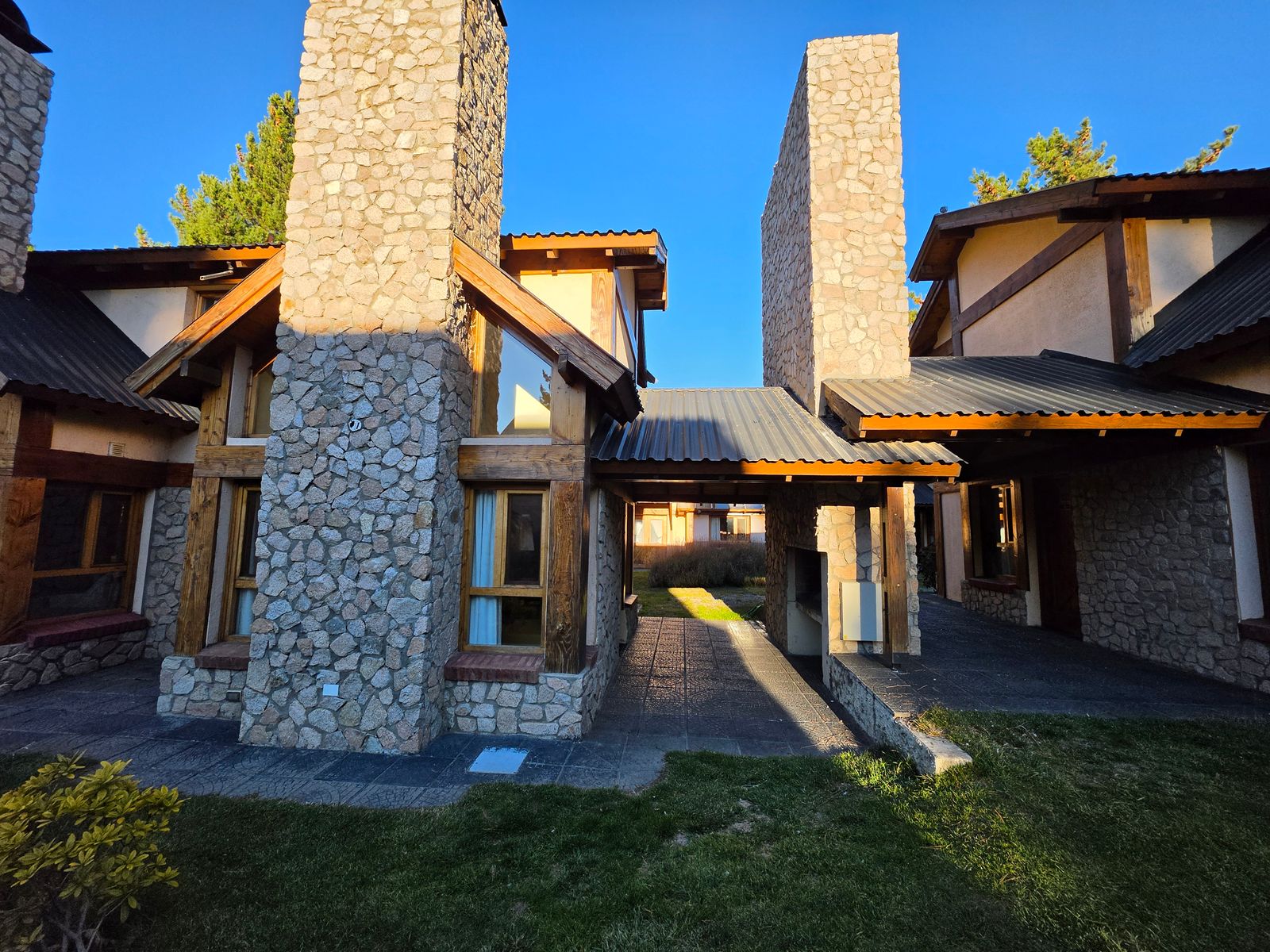 CABAÑA EN VENTA EN VILLA AYELÉN- ESQUEL