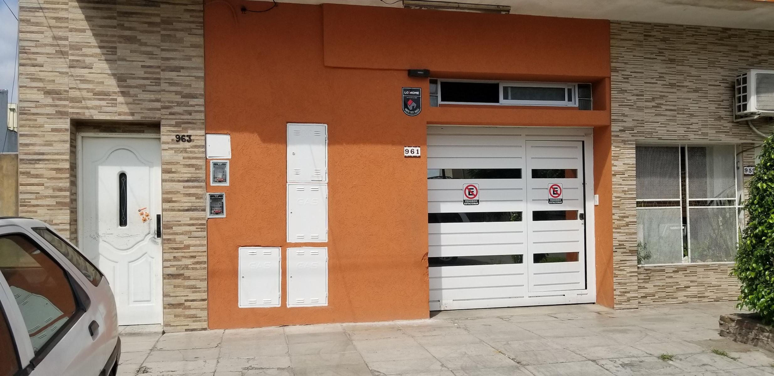 Local con vivienda en lo mejor de Villa Luzuriaga