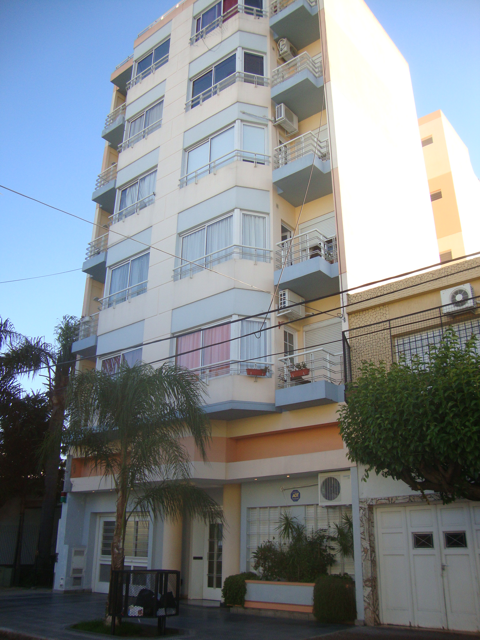 DEPARTAMENTO DE DOS AMBIENTES EN ALQUILER EN LOMAS DEL MIRADOR