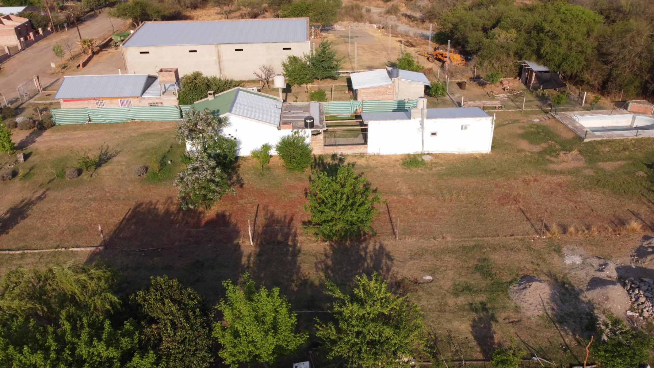 CASA + CABAÑA + PISCINA EN UN HERMOSO LOTE DE 1500M2.. ESCRITURAS.EN LA PAZ TRASLASIERRA CBA