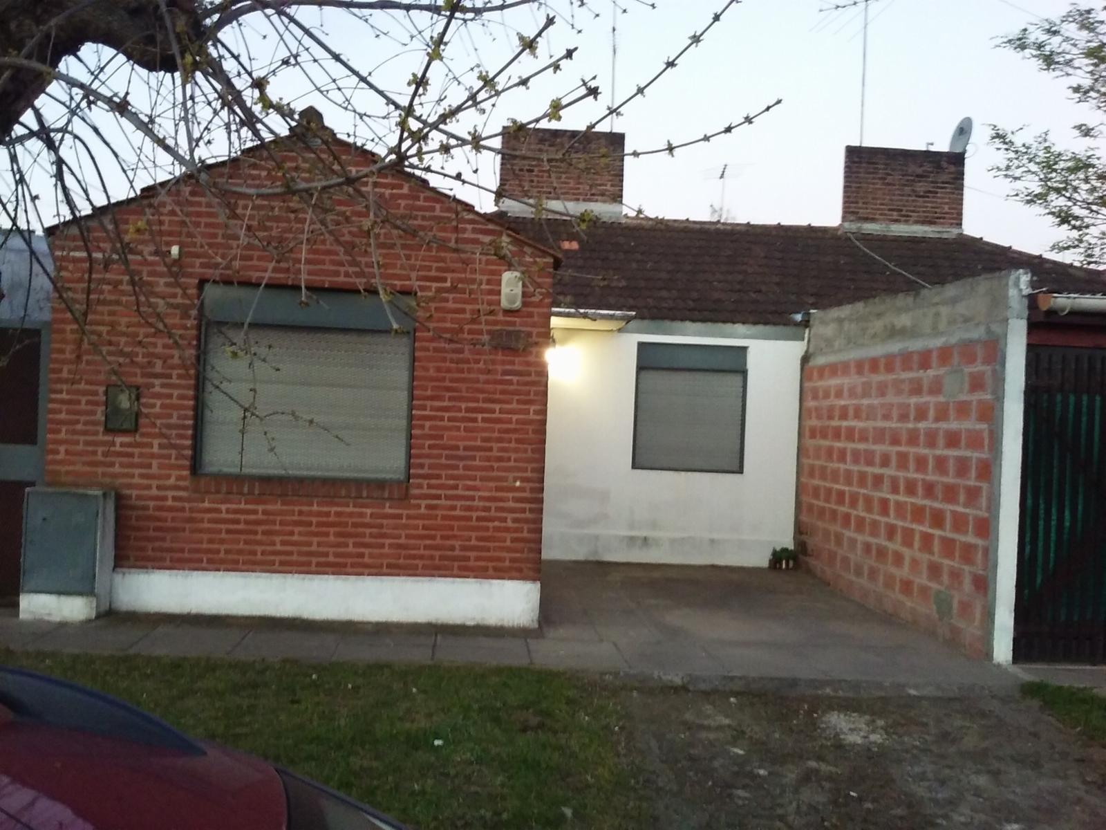 190 e/ 42 y 43 CASA VENTA