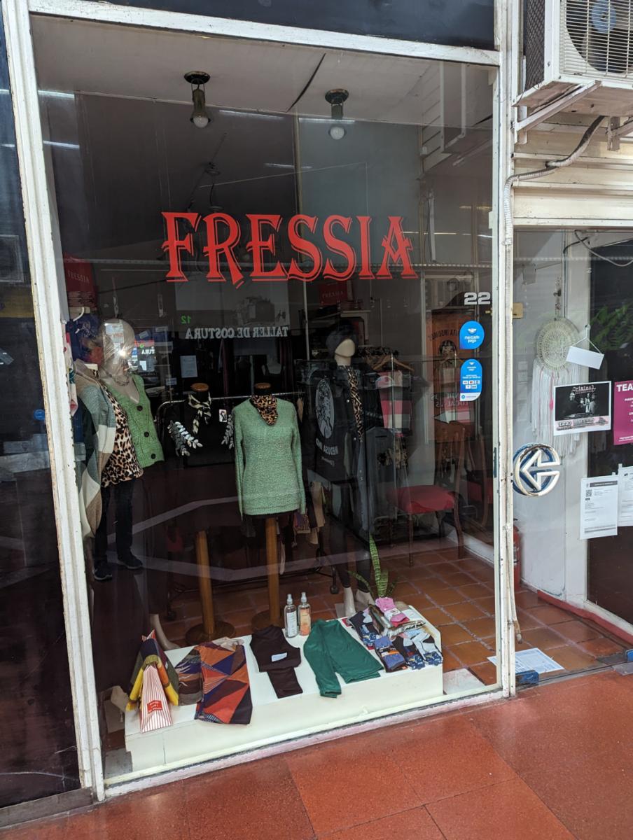 LOCAL 22 GALERÍA INDEPENDENCIA