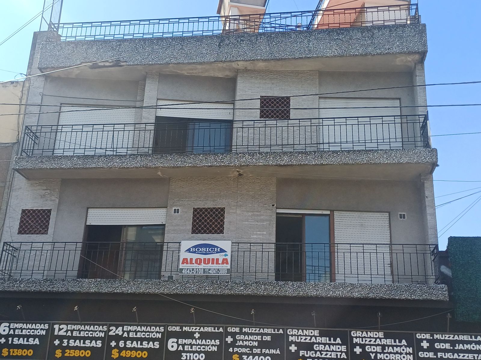 ALQUILER, en importante esquina en la zona de Liniers, a 1 cuadra de Av JB Justo y 2 cuadras de Av Rivadavia