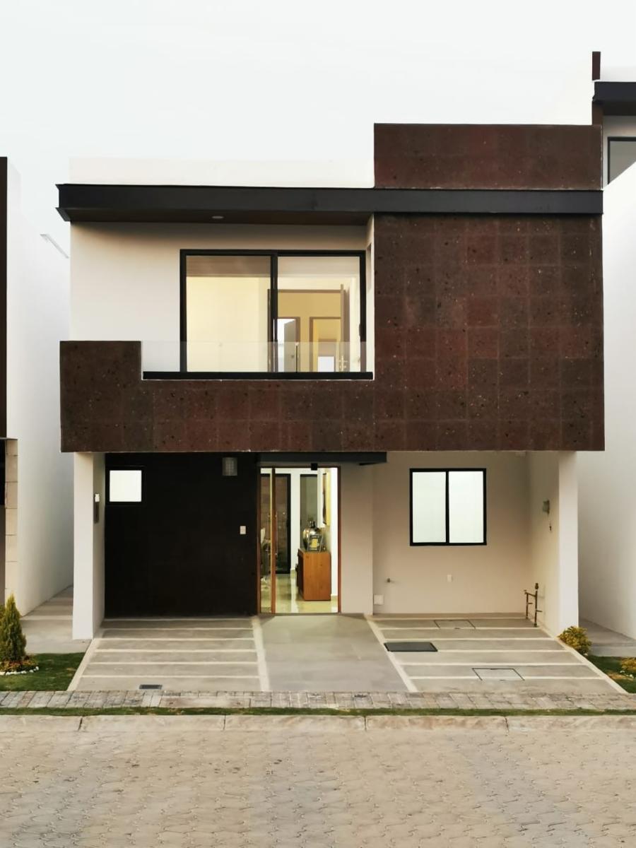 Casa en venta 3 recamaras Modelo Milo Altaria Residencial Lomas de Angelopolis Puebla