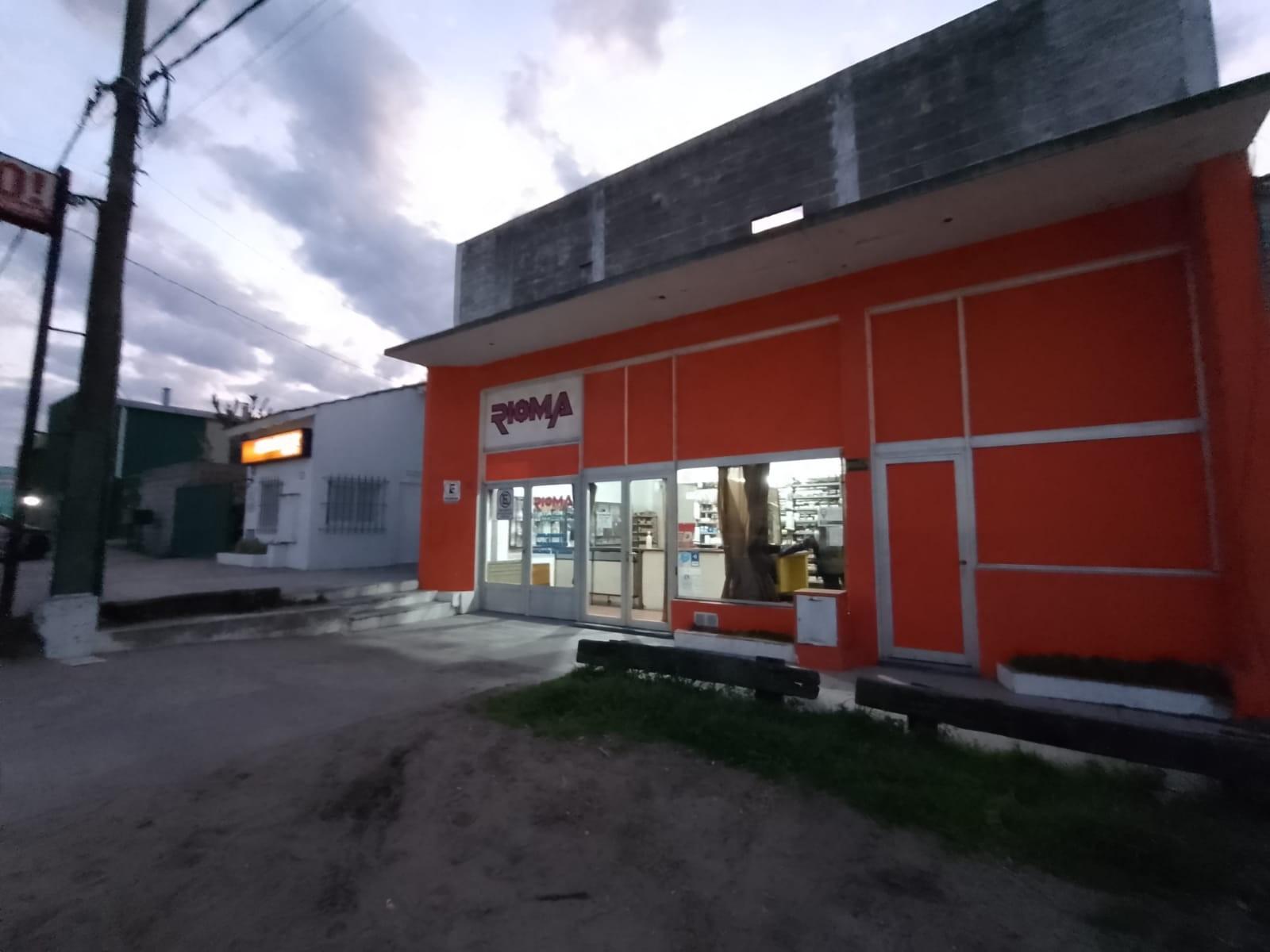 EN VENTA LOCAL COMERCIAL EN EXCELENTE UBICACION