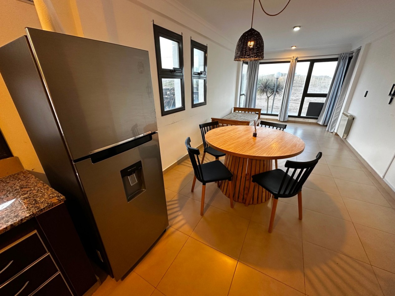 Venta de Dpto. 2 amb. con vista al mar - Edificio EL ARENAL (Vista al mar parcial)- Playa...