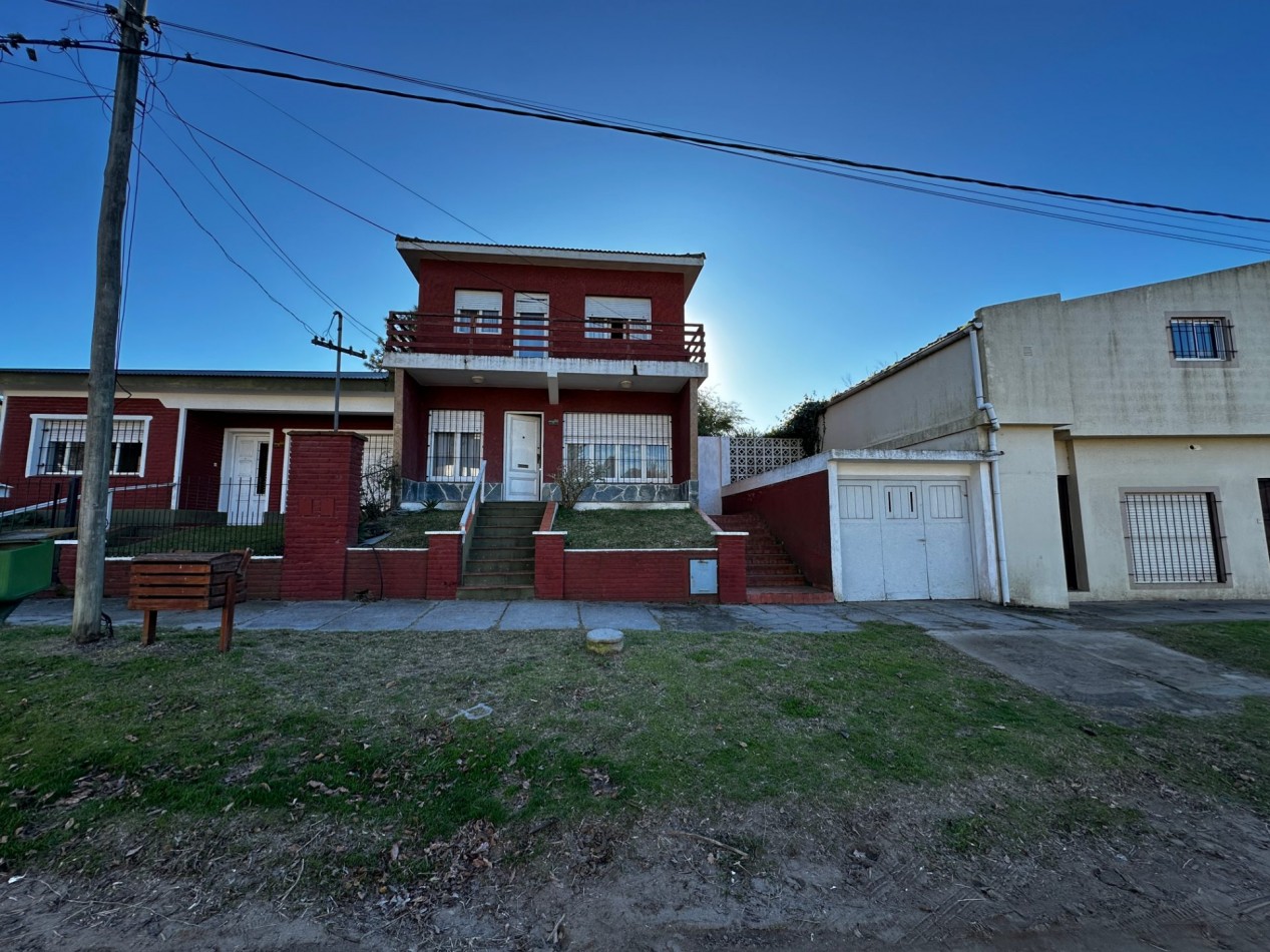Duplex de 4 ambientes en venta con gas natural - Av. 7 e/104 y 105 - Villa Gesell