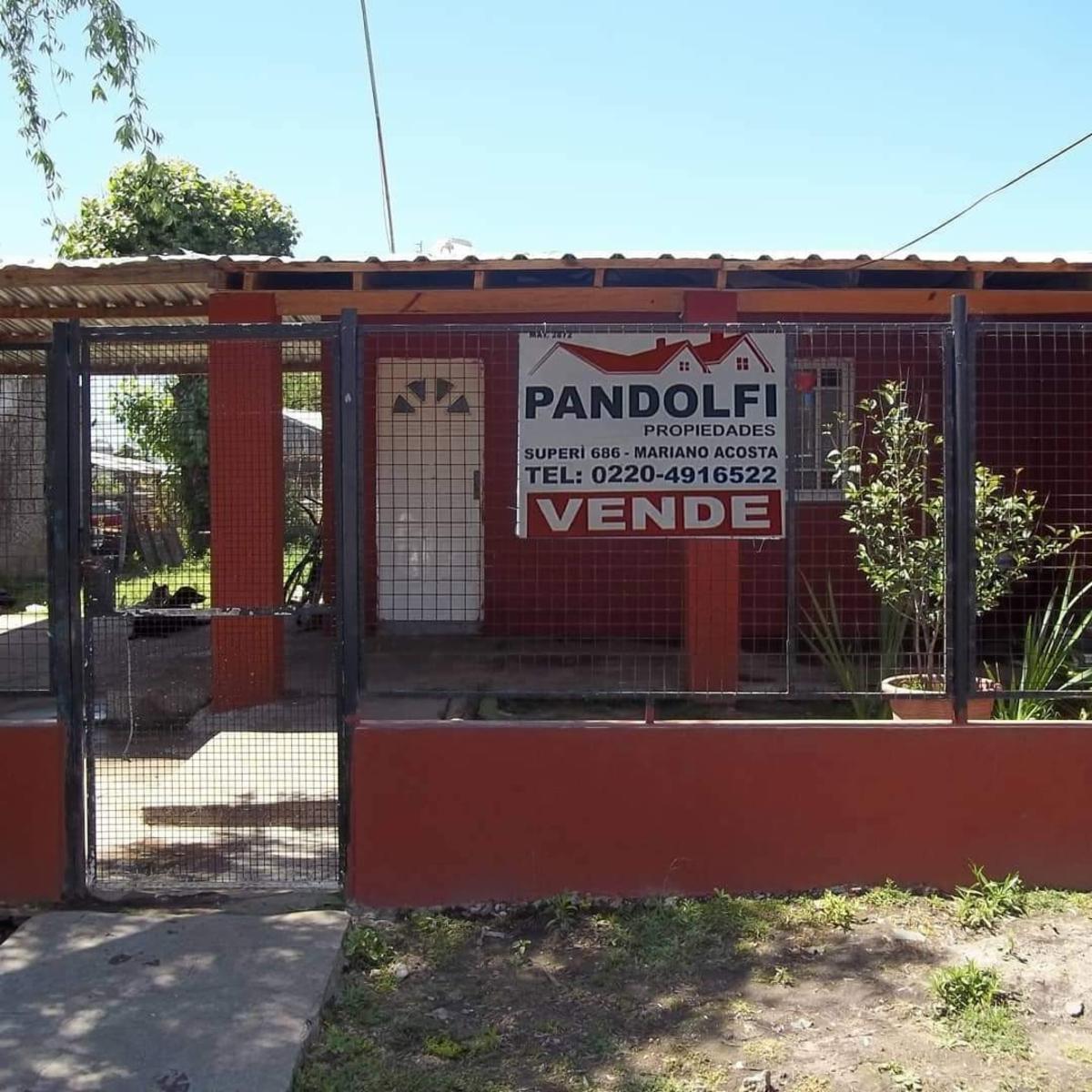 OFERTA EN $$$ CASA DE MATERIAL EN MARIANO ACOSTA GRAN OPORTUNIDAD