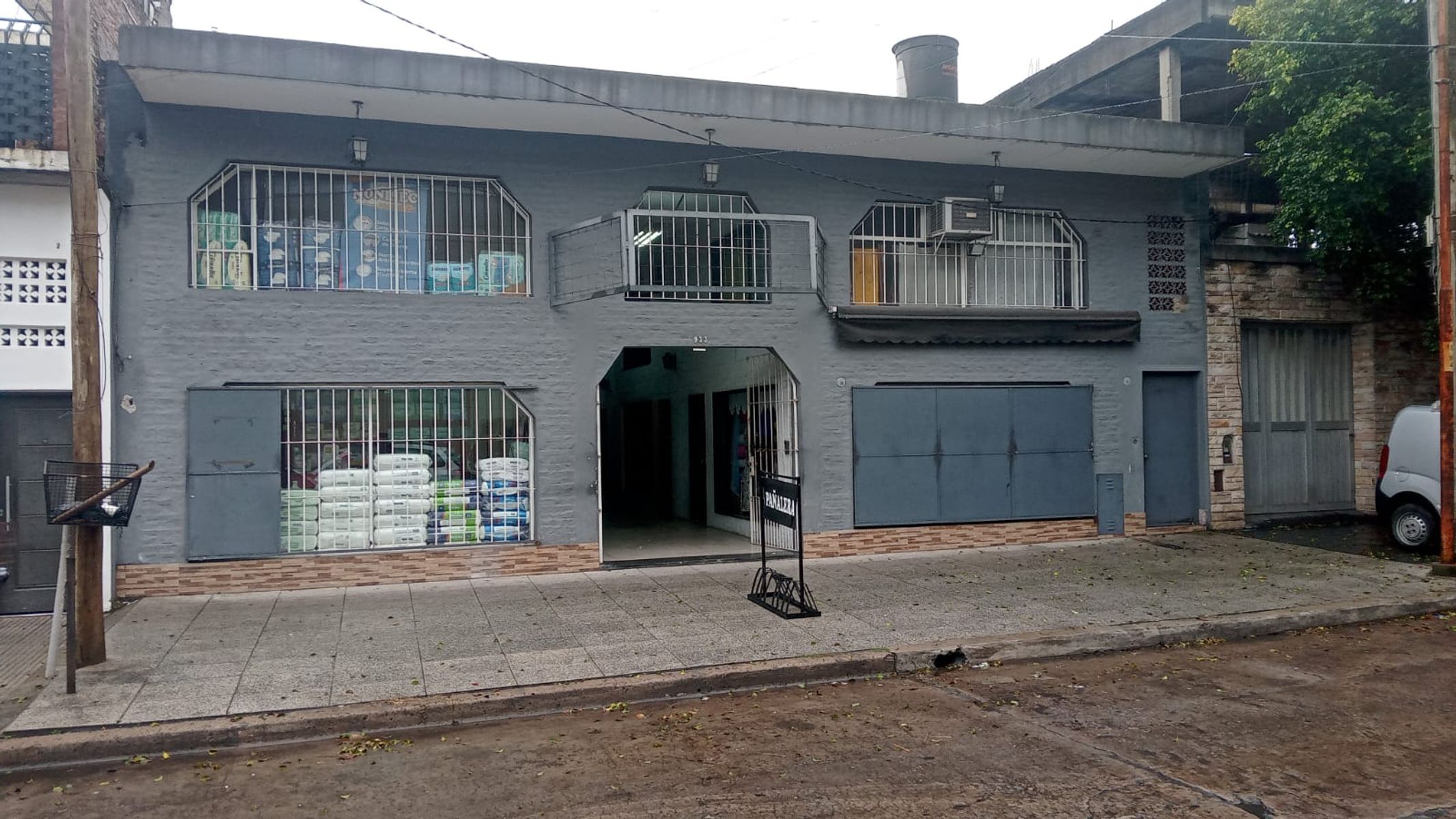 Galería en Venta en Aldo Bonzi