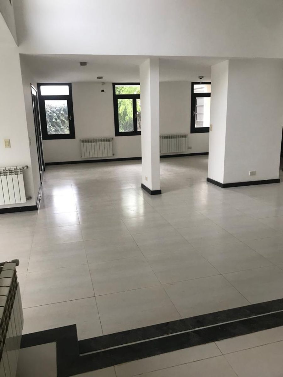 CASA EN VENTA BARRIO GOLF