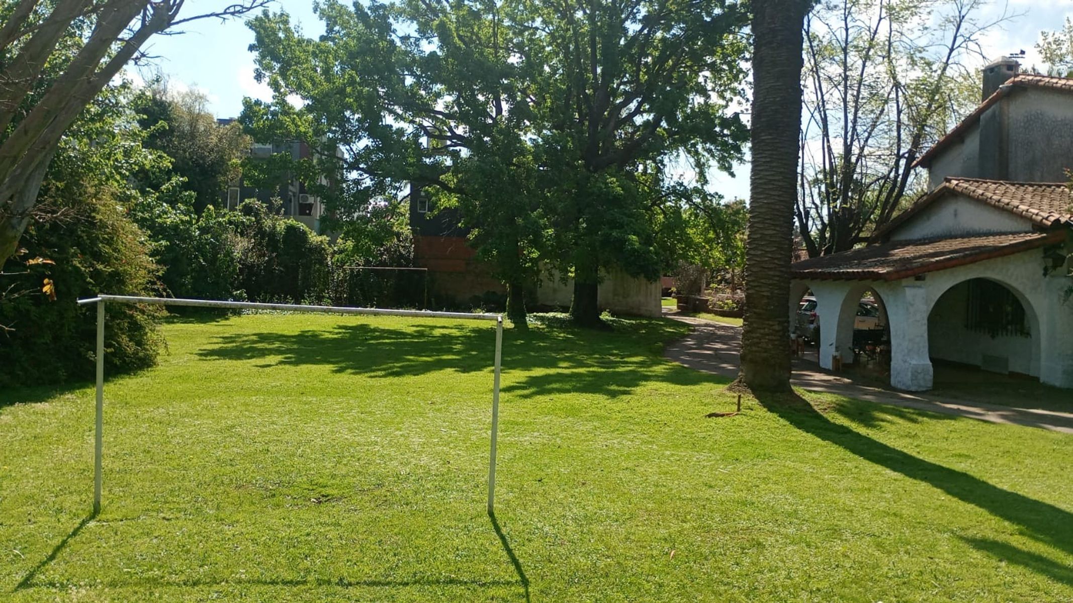 Venta de dos fracciones de terreno con amplias posibilidades - Ituzaingó Norte