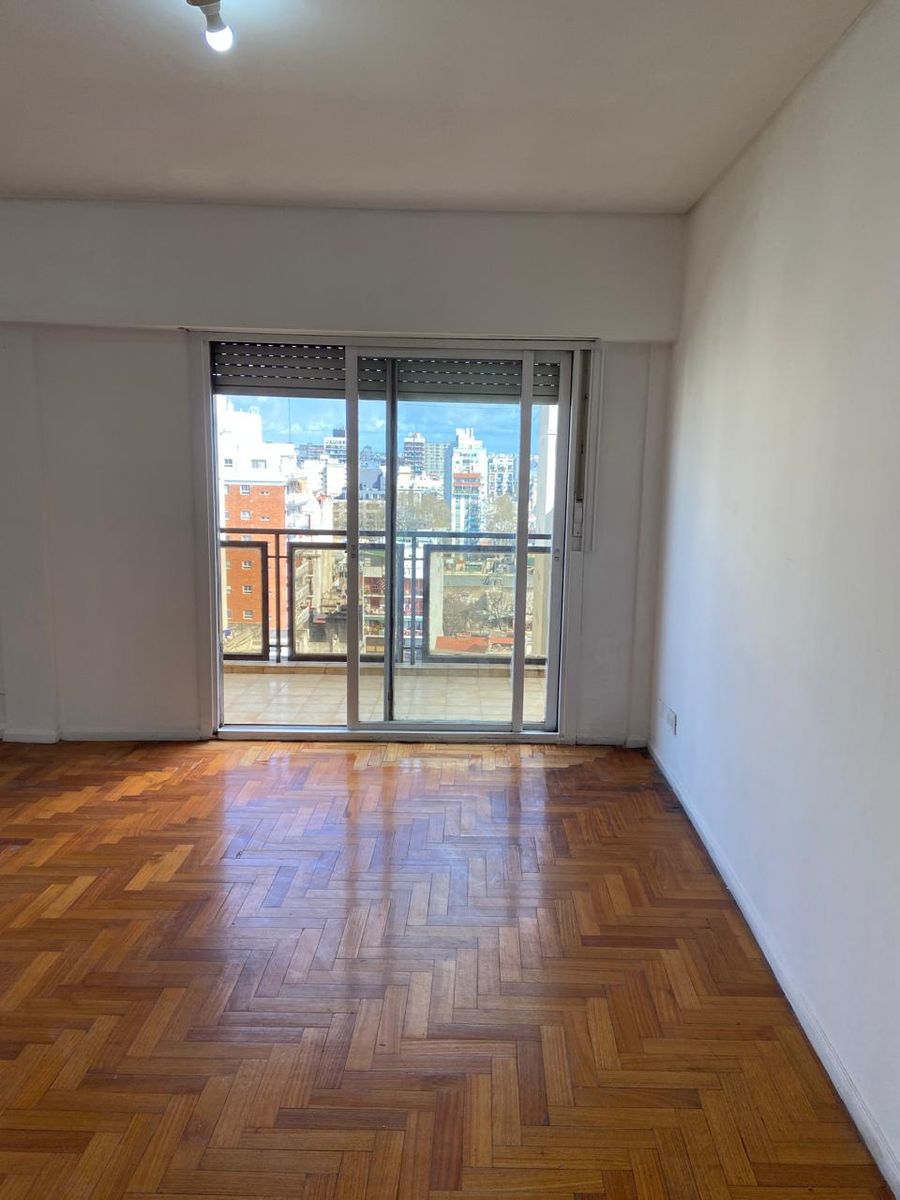 4 amb con dependenciacon balcon al frente - cochera y baulera