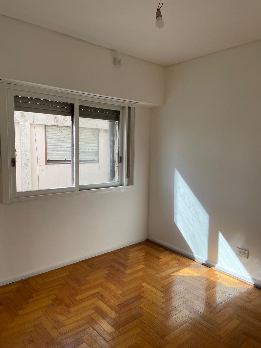 4 amb con dependenciacon balcon al frente - cochera y baulera