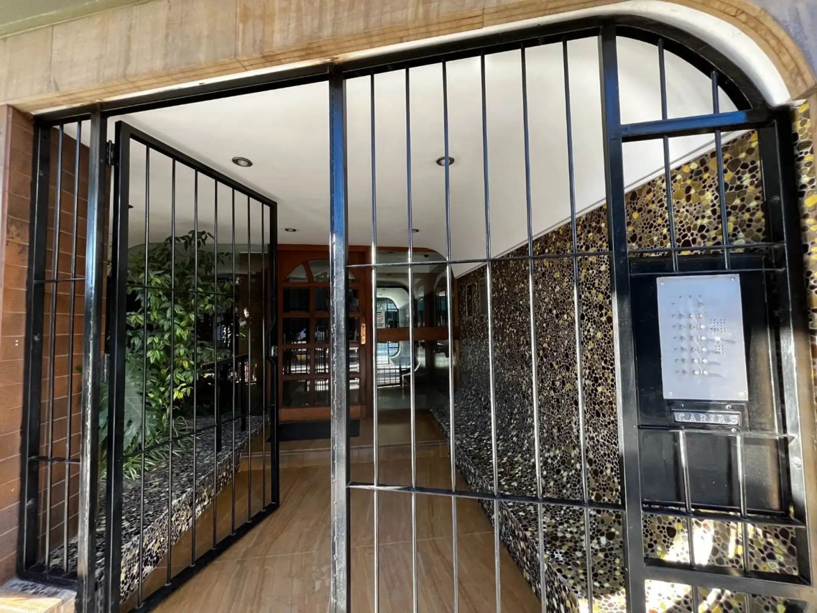 3 AMB CON BALCON CORRIDO - COC COMEDOR. BAÑO Y TOILLETE