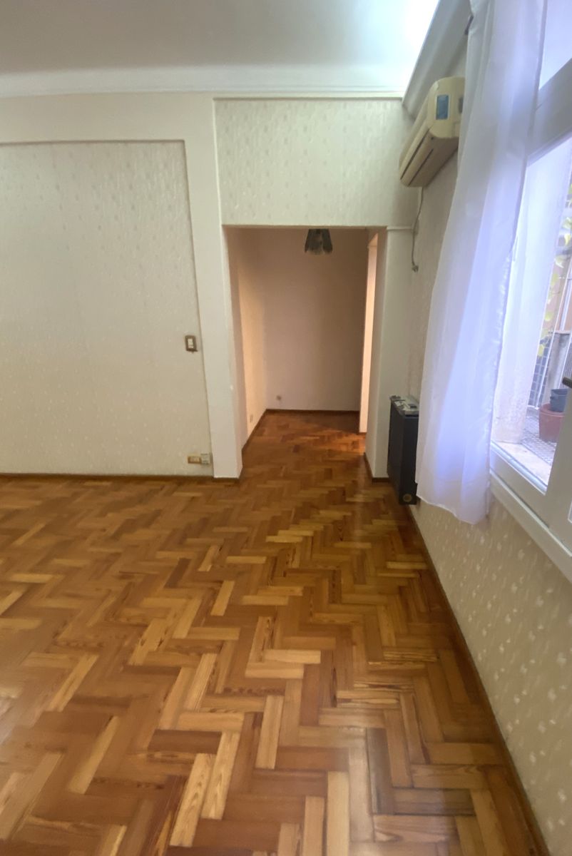 VENTA 2 AMB AL FRENTE COCINA SEPARADA Y BAÑO COMPLETO