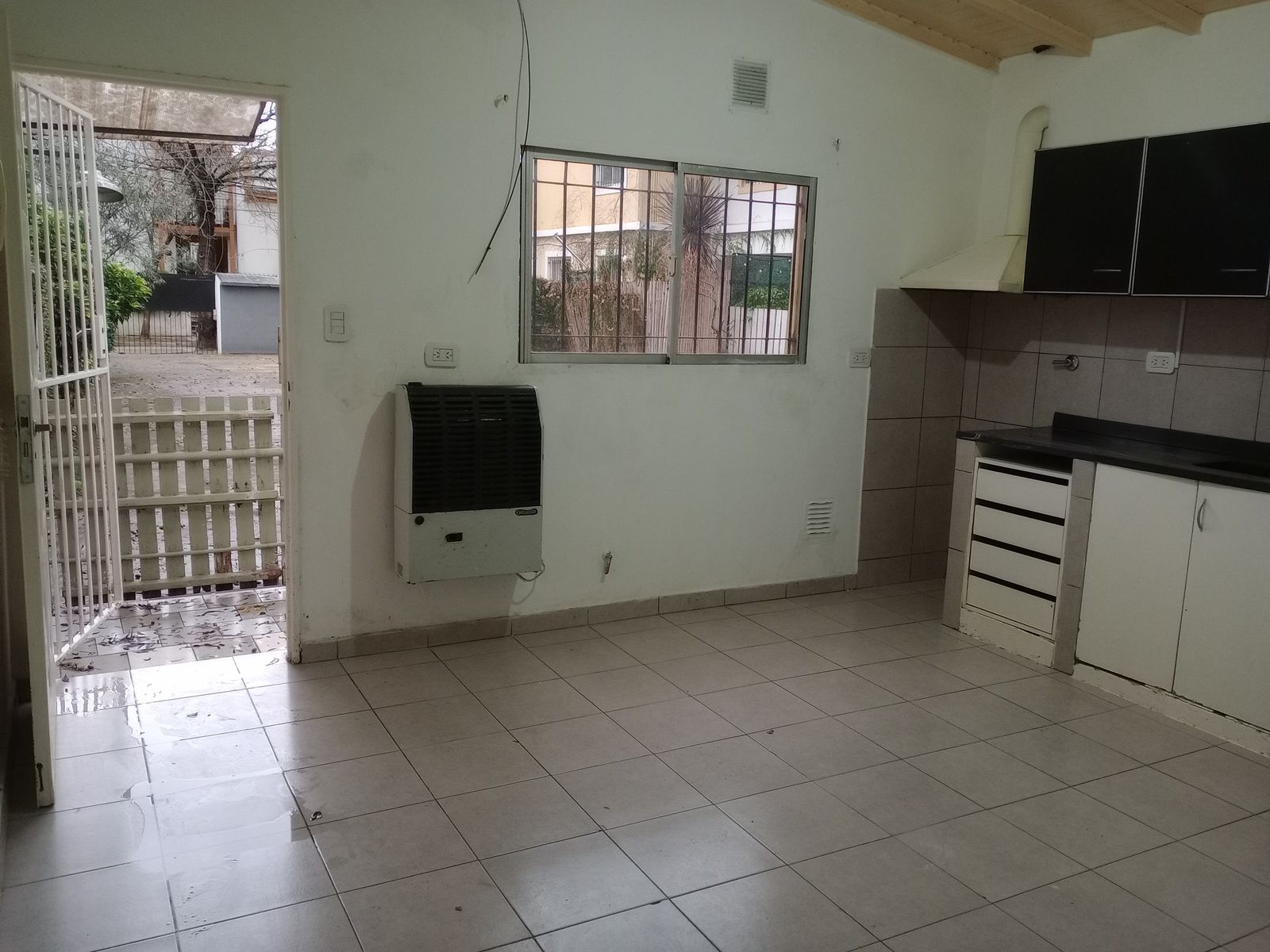 DEPTO 3 AMB. CON COCHERA. PLANTA BAJA, TIGRE, TEDIN 159 , COMPLEJO CON PISCINA Y PARRILLA SIN EXPENSAS