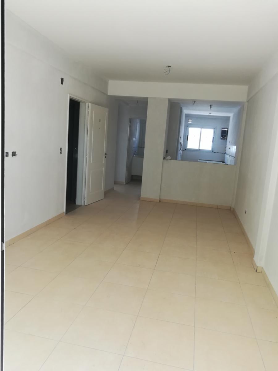 EXCELENTE DEPARTAMENTO DE 2 AMB CON COCHERA AL FRENTE . SANFERNANDOLAVALLE 681