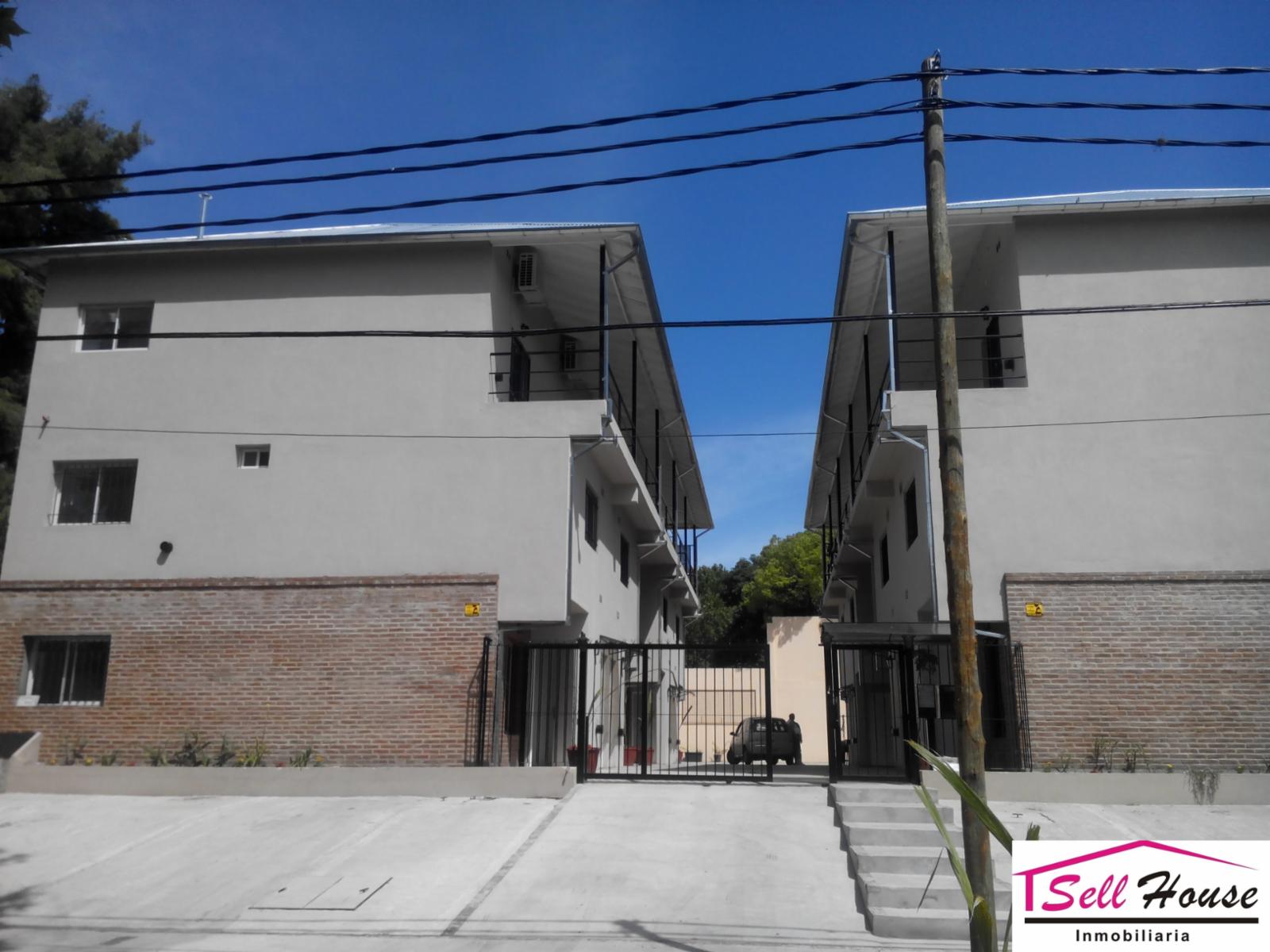 DEPTO 2 AMB.TIPO LOFT CON COCHERA , COMPLEJO CON PISICINA 2 PISO POR ESCALERA.SIN EXPENSAS NI ABL