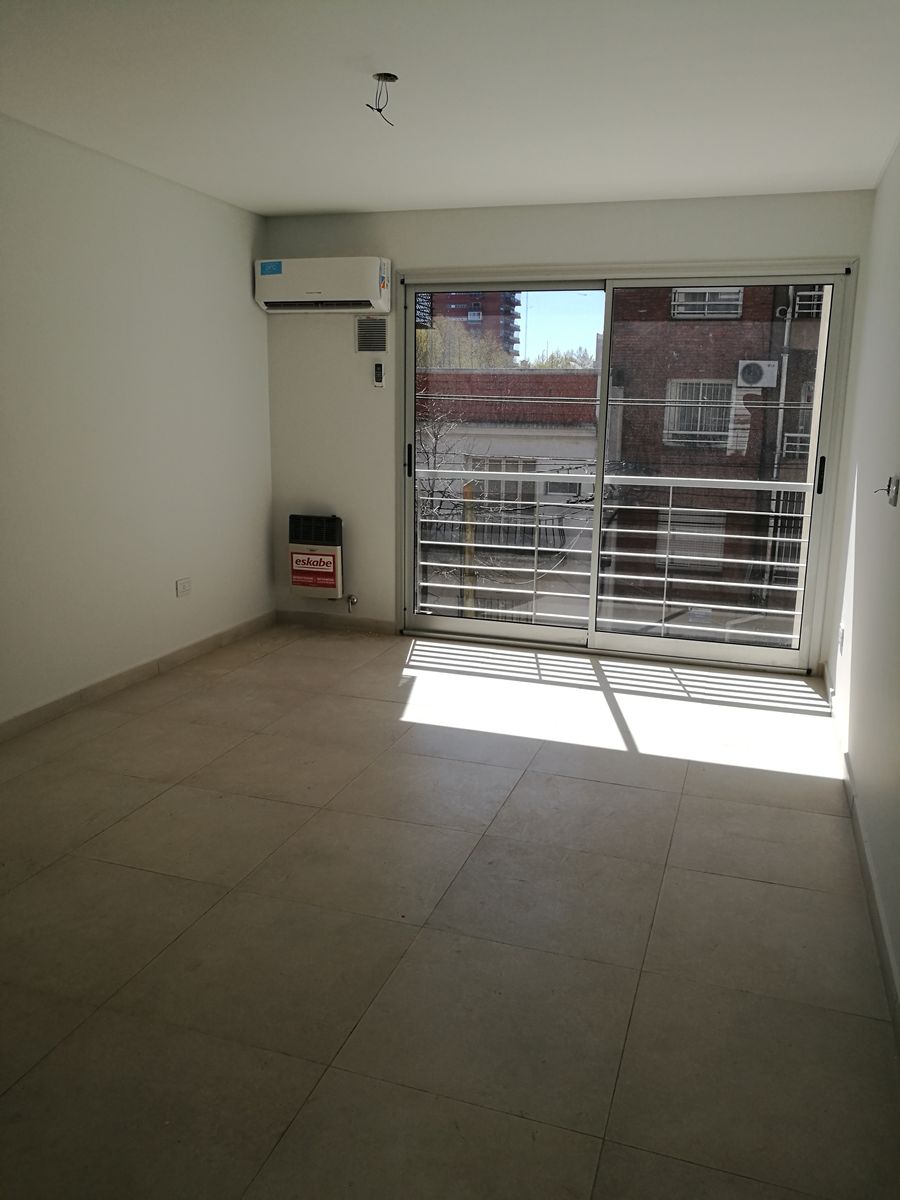 MUY BUEN DEPARTAMENTO 2 AMB CON COCHERA, BELGRANO 963 SAN FERNANDO