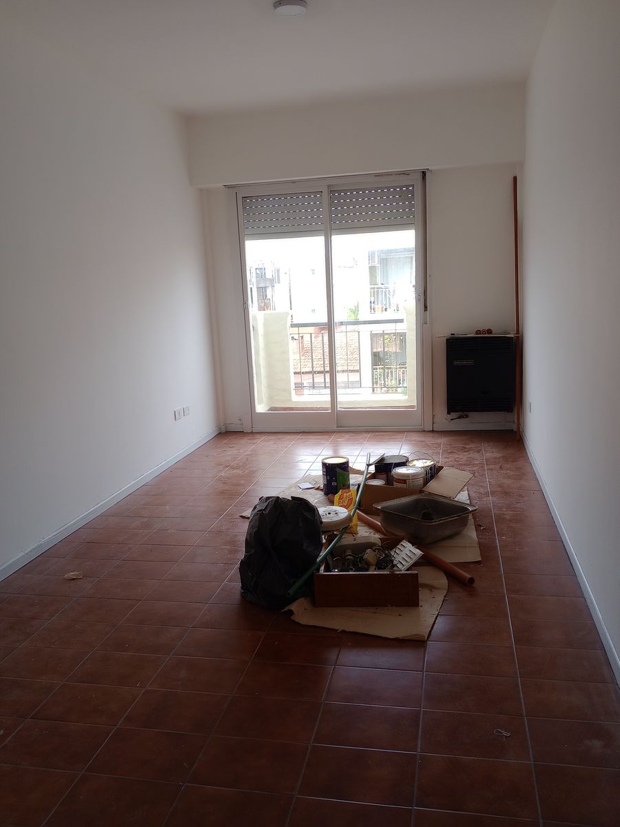 DEPARTAMENTO 2 AMB. CON COCHERA. SAN ISIDRO .