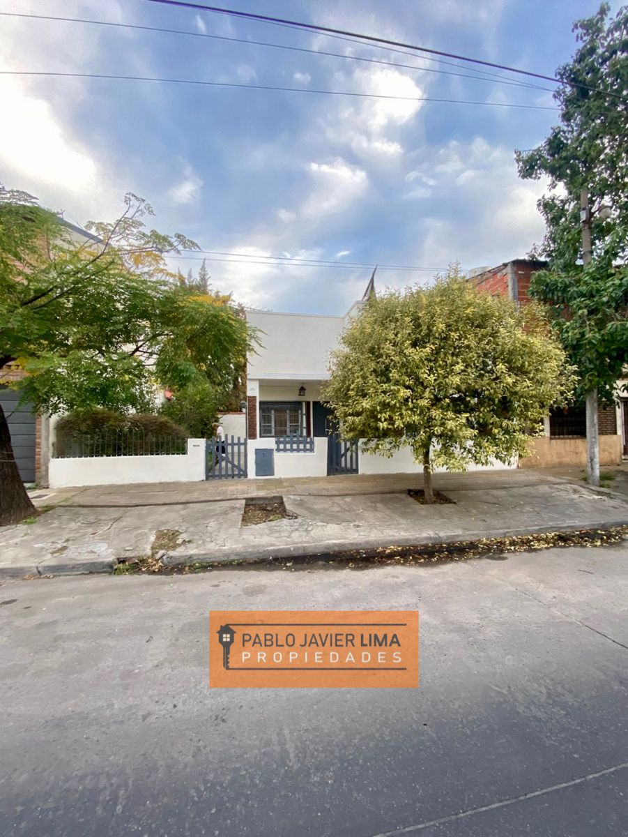 CASA 2 AMB - CASEROS - TRES DE FEBRERO