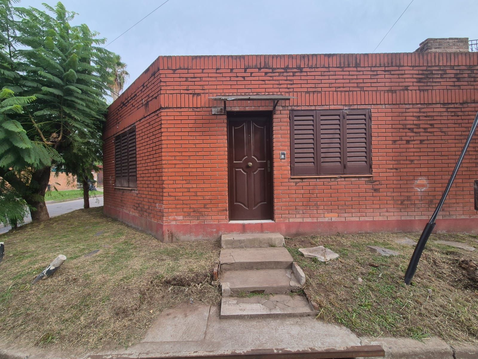 Casa en Int. Ferrer N° 193