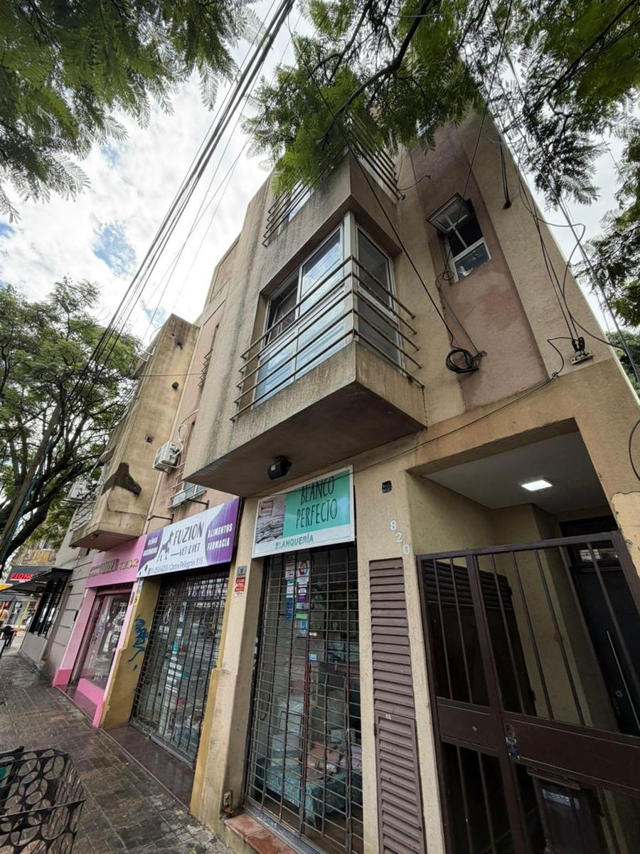 Departamento en Carlos Pellegrini N° 820