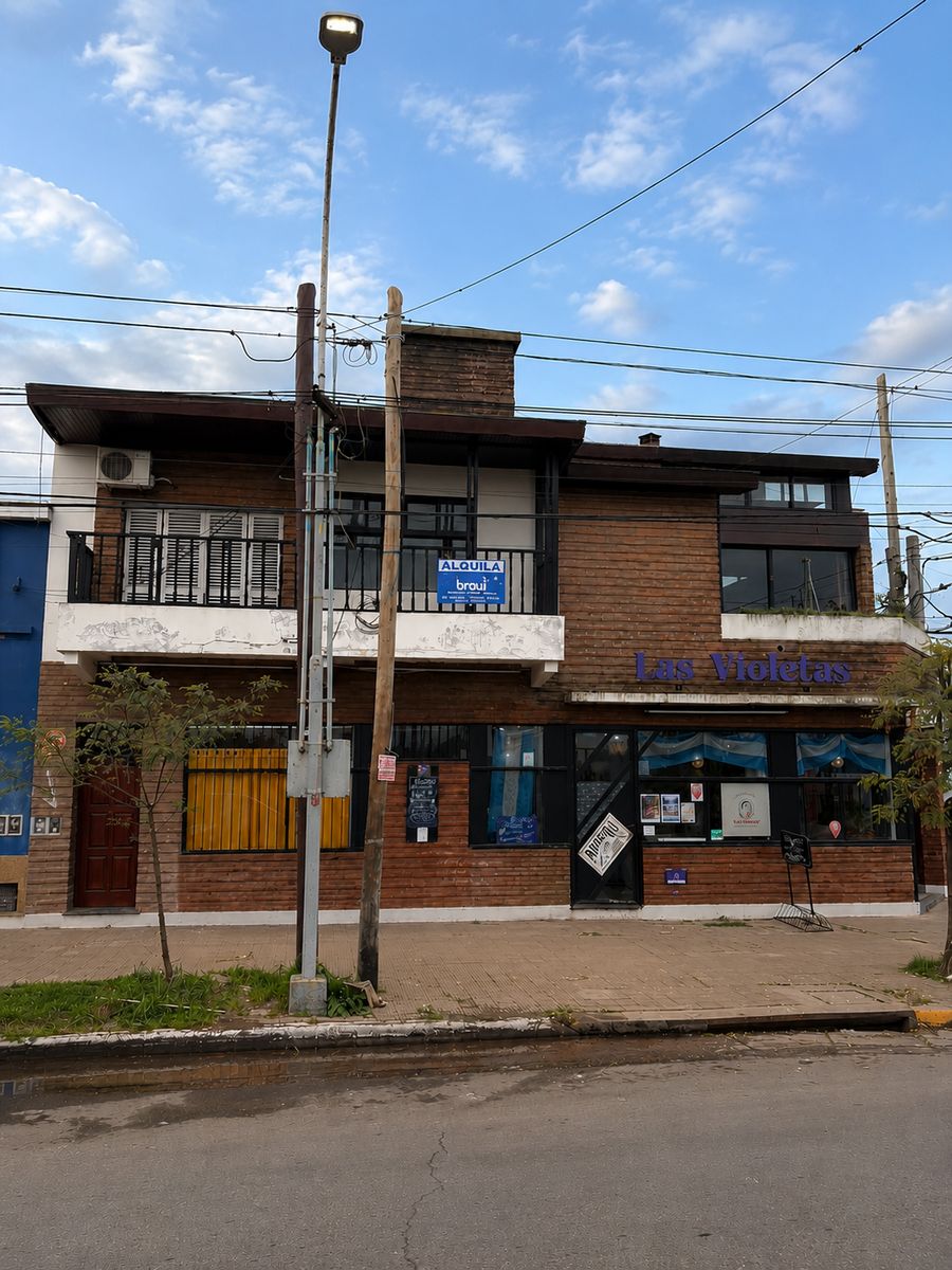 Casa de 4 Ambientes en esquina Mitre y Bernardo Irigoyen, General Rodríguez