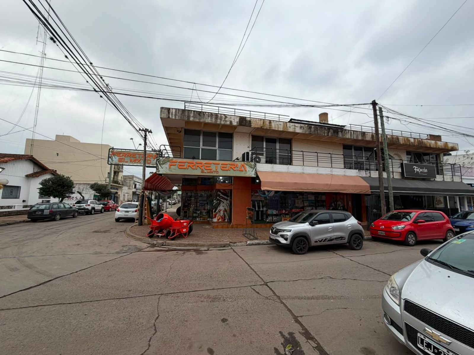 Oficina en Esquina Saavedra y Pellegrini, General Rodríguez