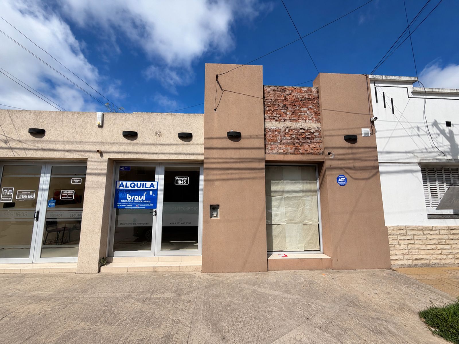 Local Comercial Ideal para estudios / consultorios en Carlos Pellegrini 1045, General Rodríguez
