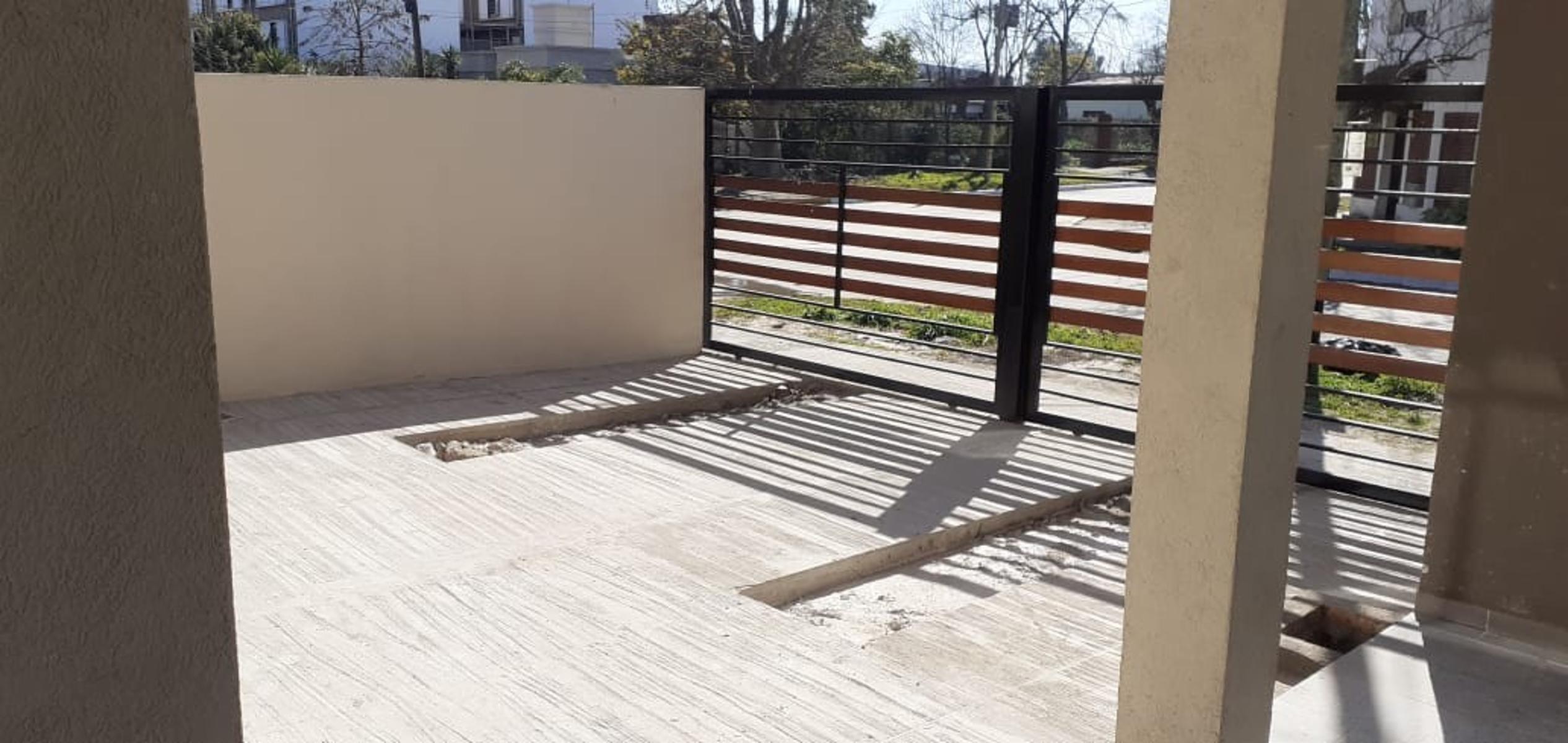 DUPLEX A ESTRENAR 3 AMBIENTES CON COCHERA